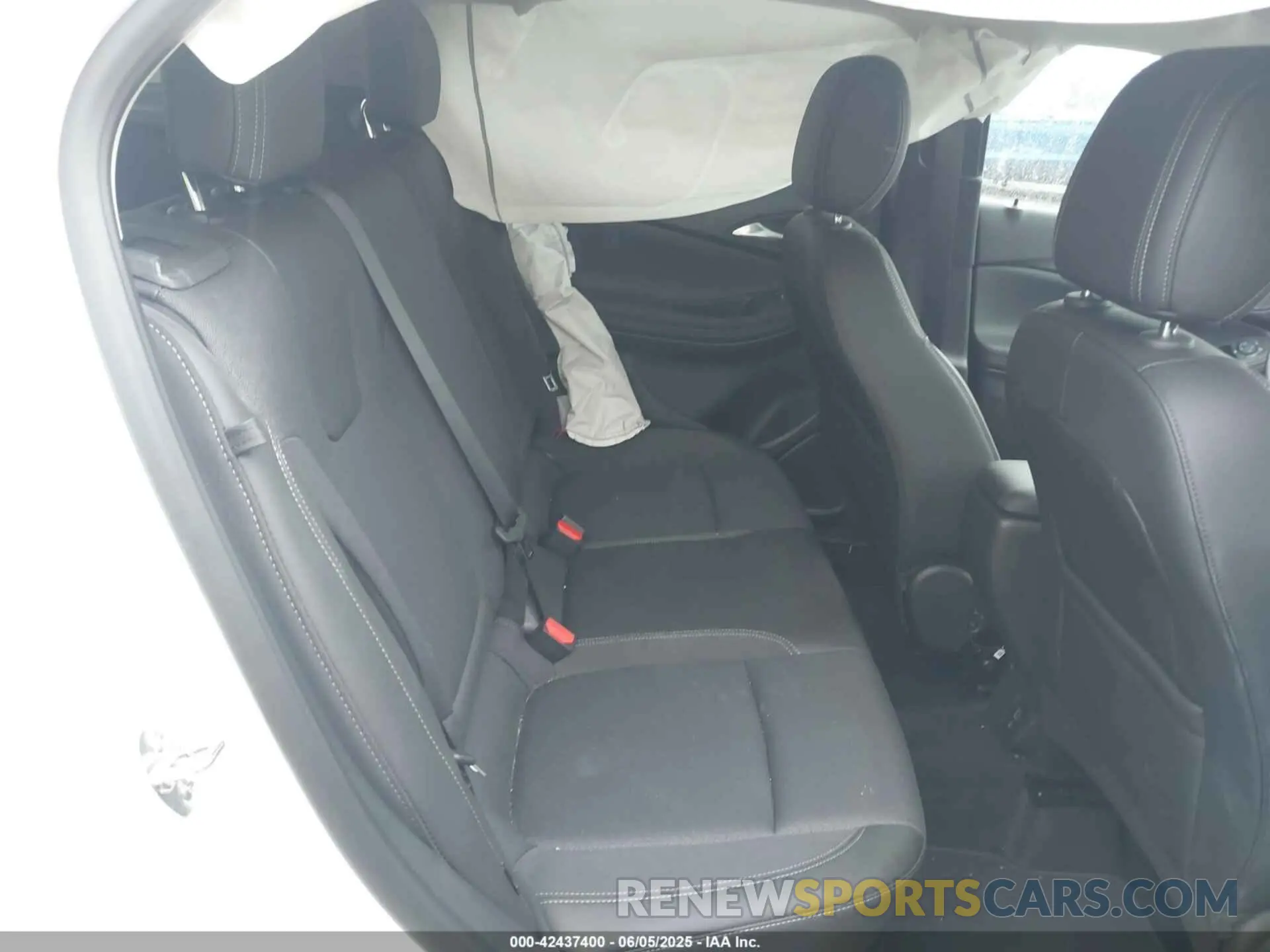 8 Photograph of a damaged car KL4AMCSL5SB071326 BUICK ENCORE GX 2025