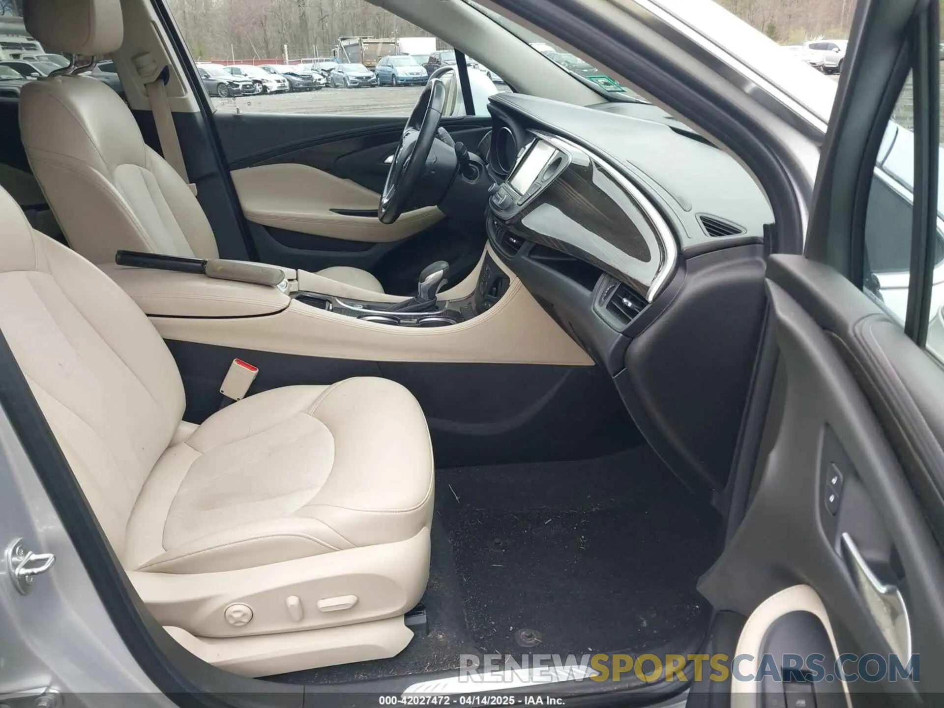 5 Photograph of a damaged car LRBFX1SA4KD002748 BUICK ENVISION 2019