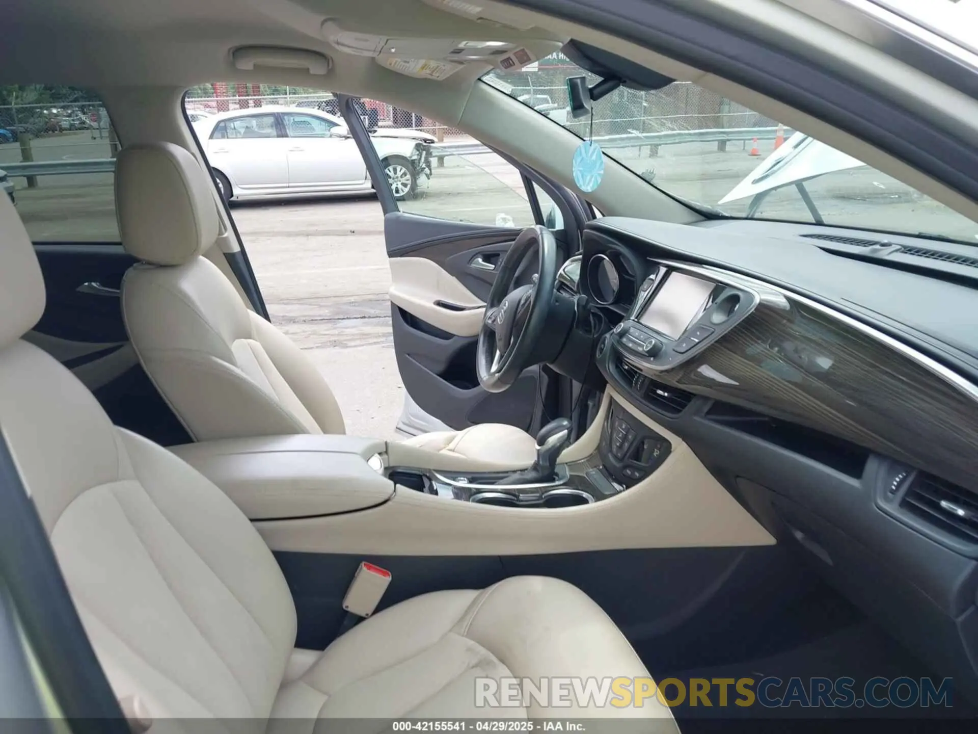 5 Photograph of a damaged car LRBFX1SA5KD111574 BUICK ENVISION 2019