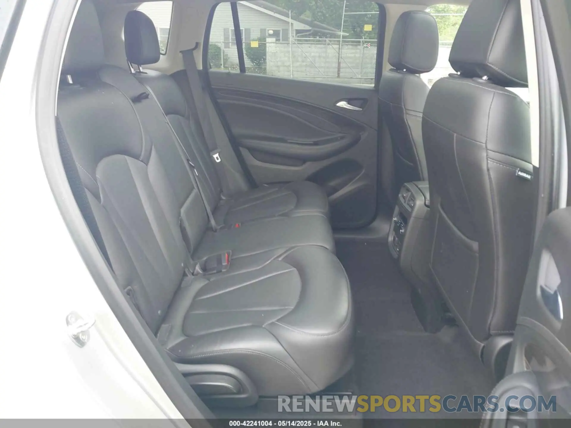 8 Photograph of a damaged car LRBFX2SA0KD075816 BUICK ENVISION 2019
