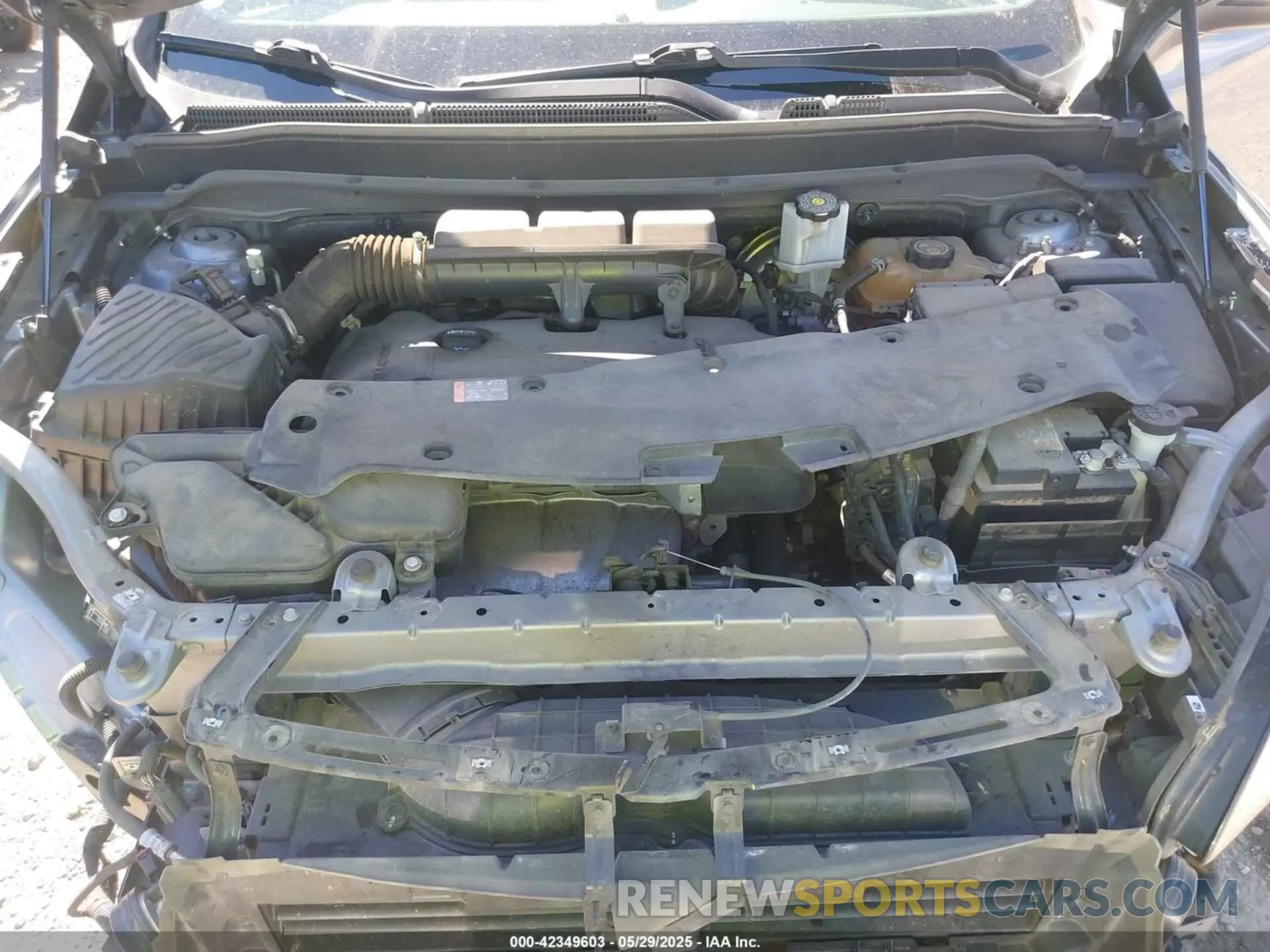 10 Photograph of a damaged car LRBFX2SA5KD003557 BUICK ENVISION 2019