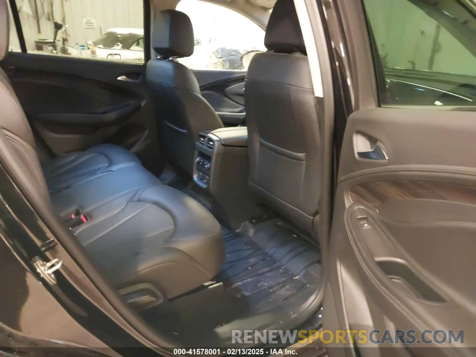 8 Photograph of a damaged car LRBFX2SA5KD042858 BUICK ENVISION 2019