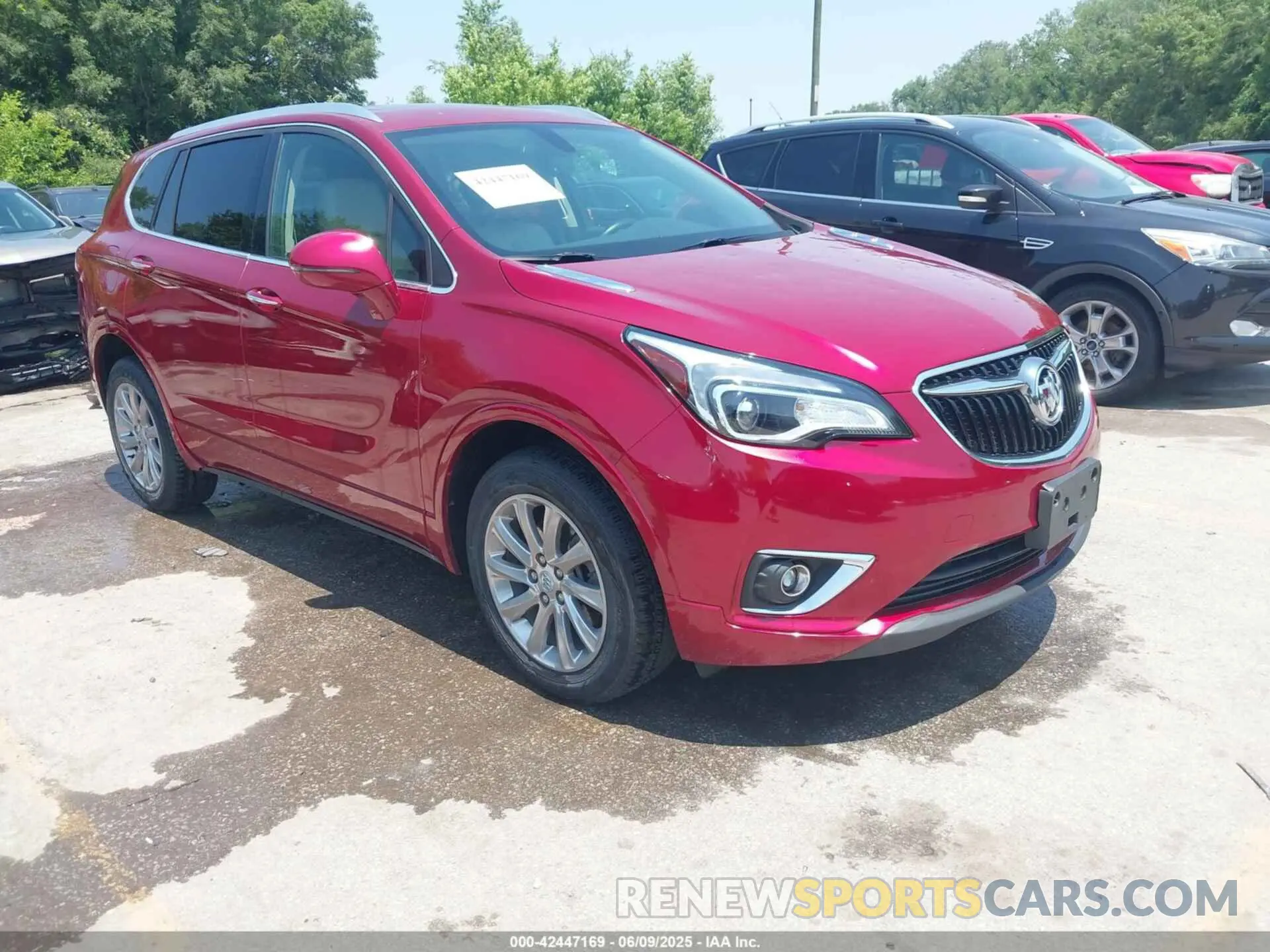 1 Photograph of a damaged car LRBFX2SA9KD128092 BUICK ENVISION 2019