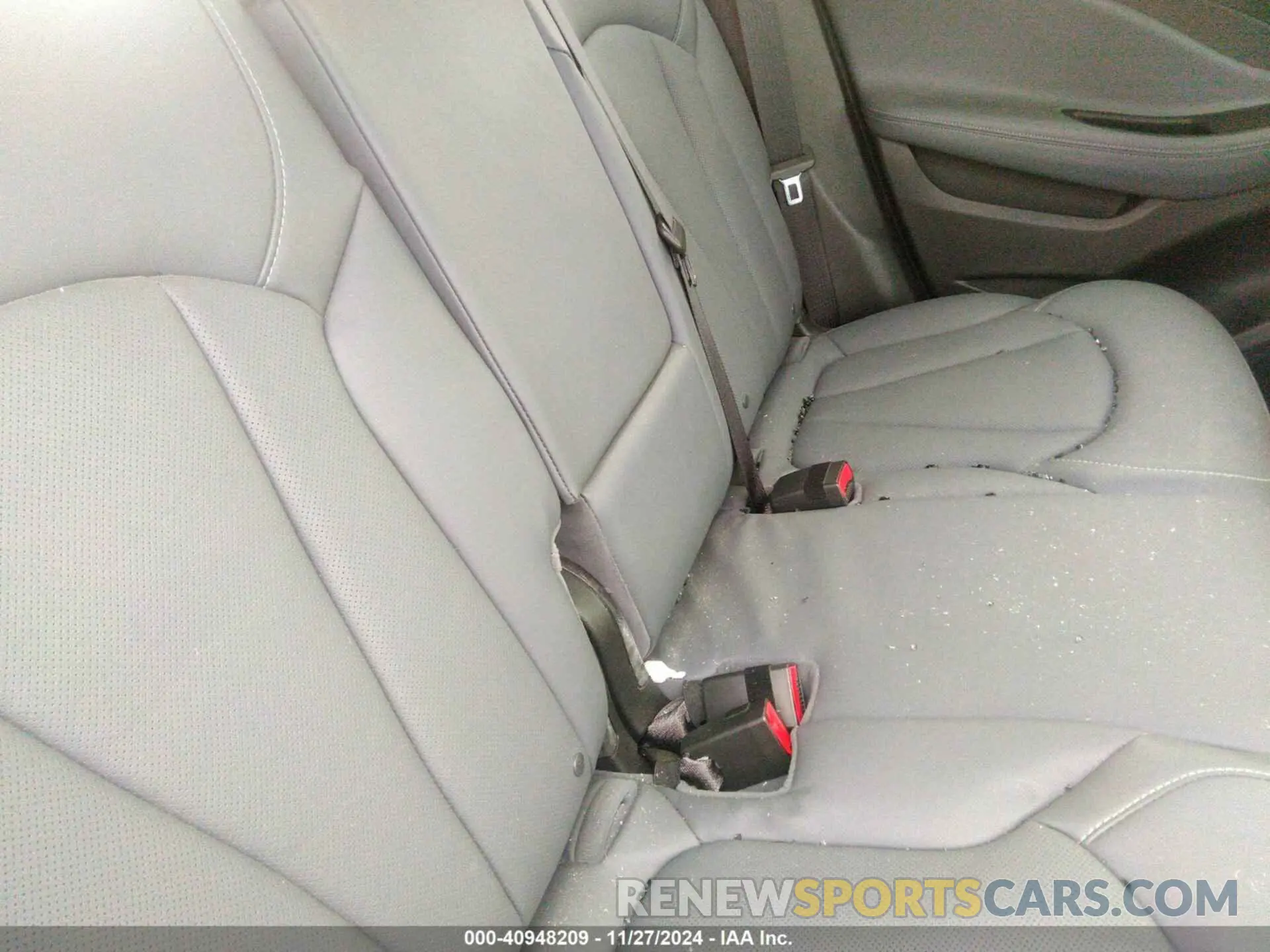 8 Photograph of a damaged car LRBFX3SX6KD008390 BUICK ENVISION 2019