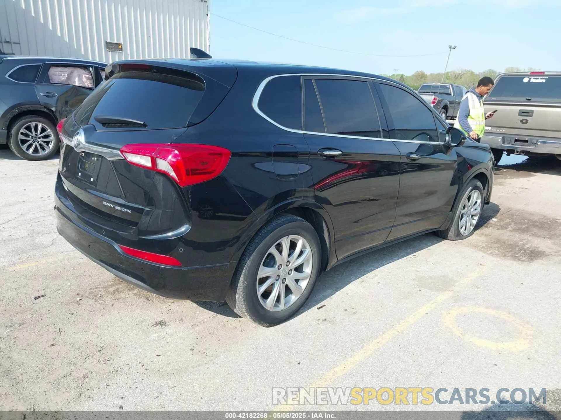 4 Photograph of a damaged car LRBFXBSA4KD146323 BUICK ENVISION 2019