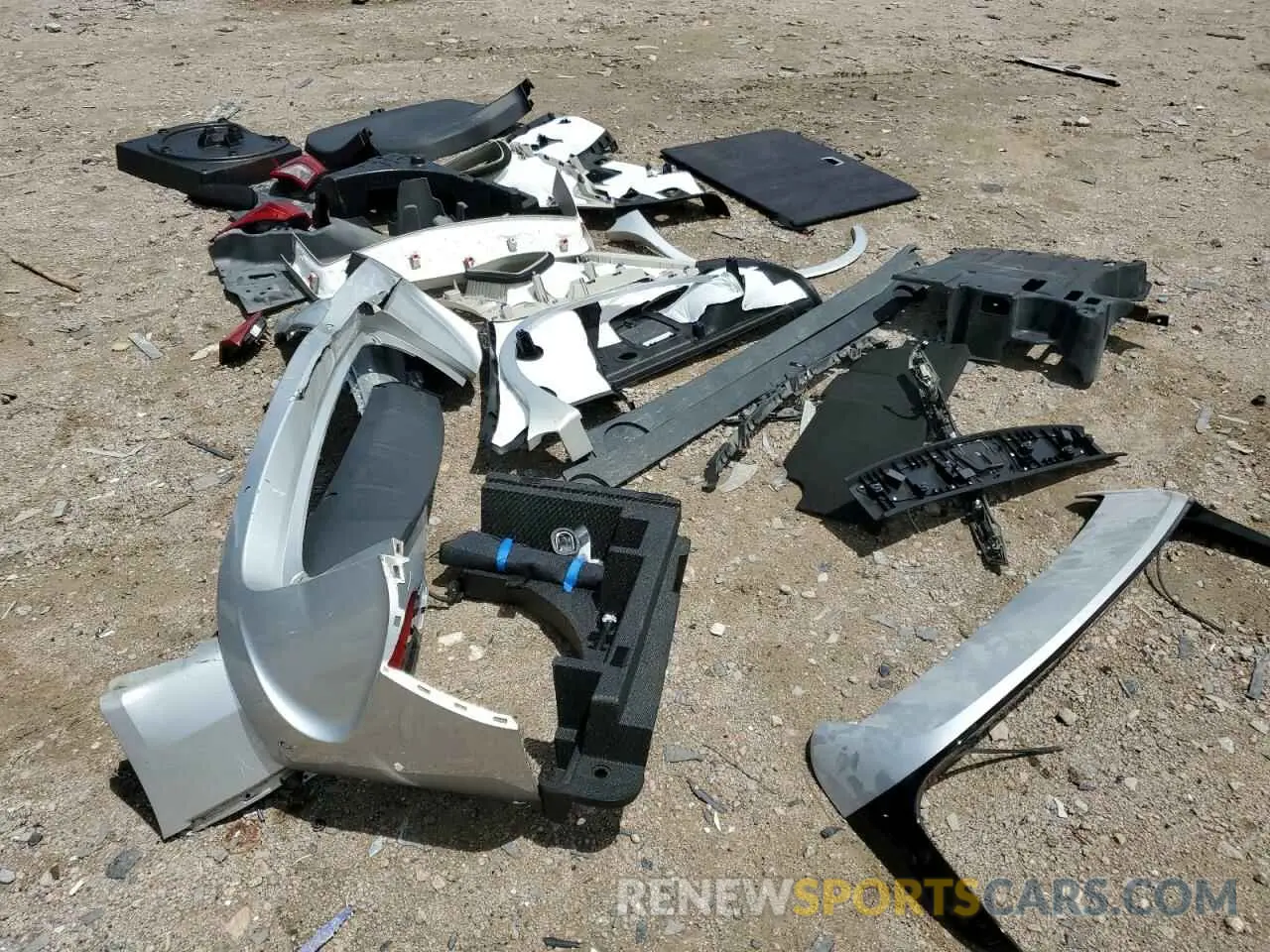 13 Photograph of a damaged car LRBFXBSA9KD010527 BUICK ENVISION 2019