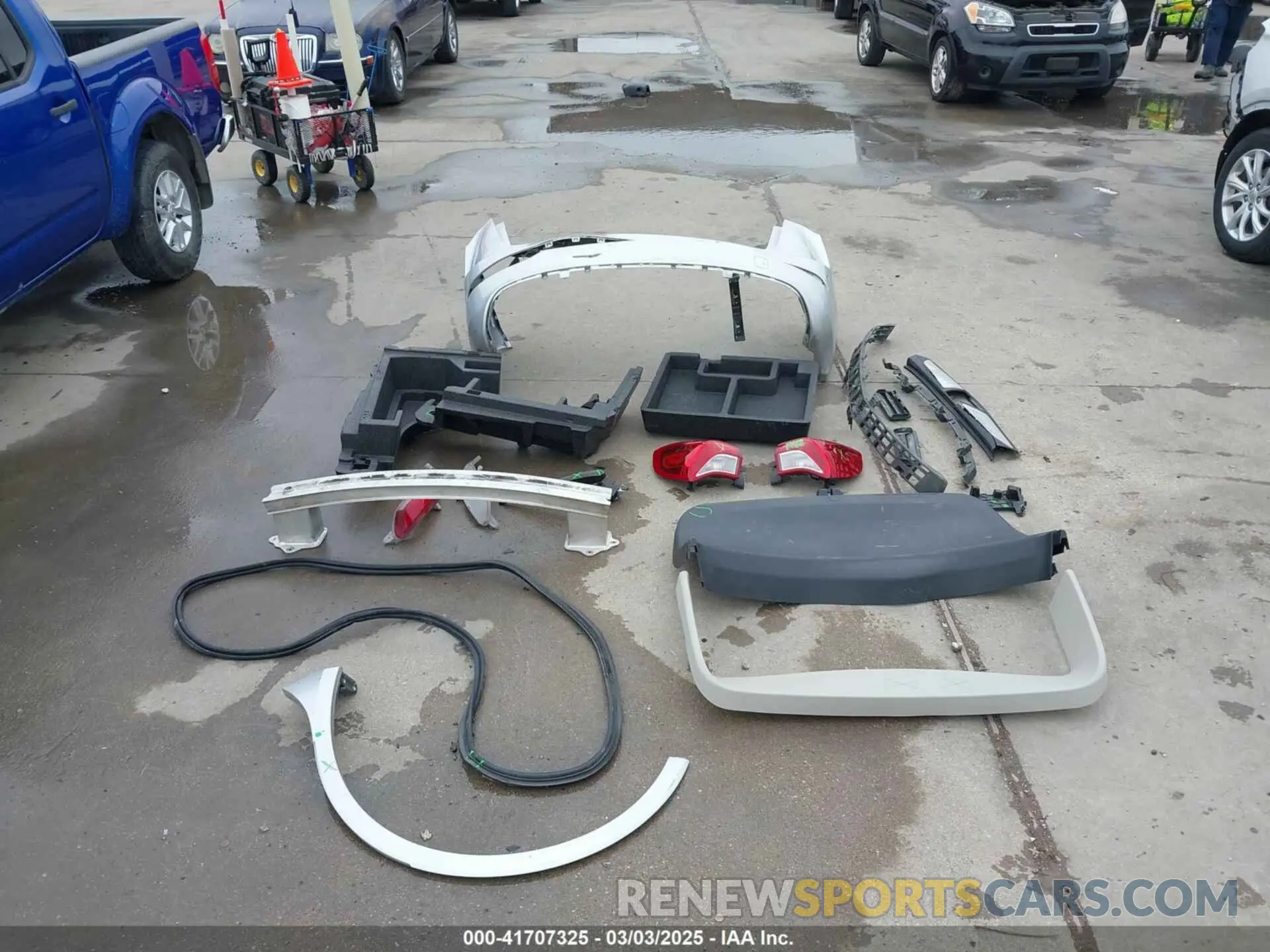 12 Photograph of a damaged car LRBFXBSAXKD100897 BUICK ENVISION 2019