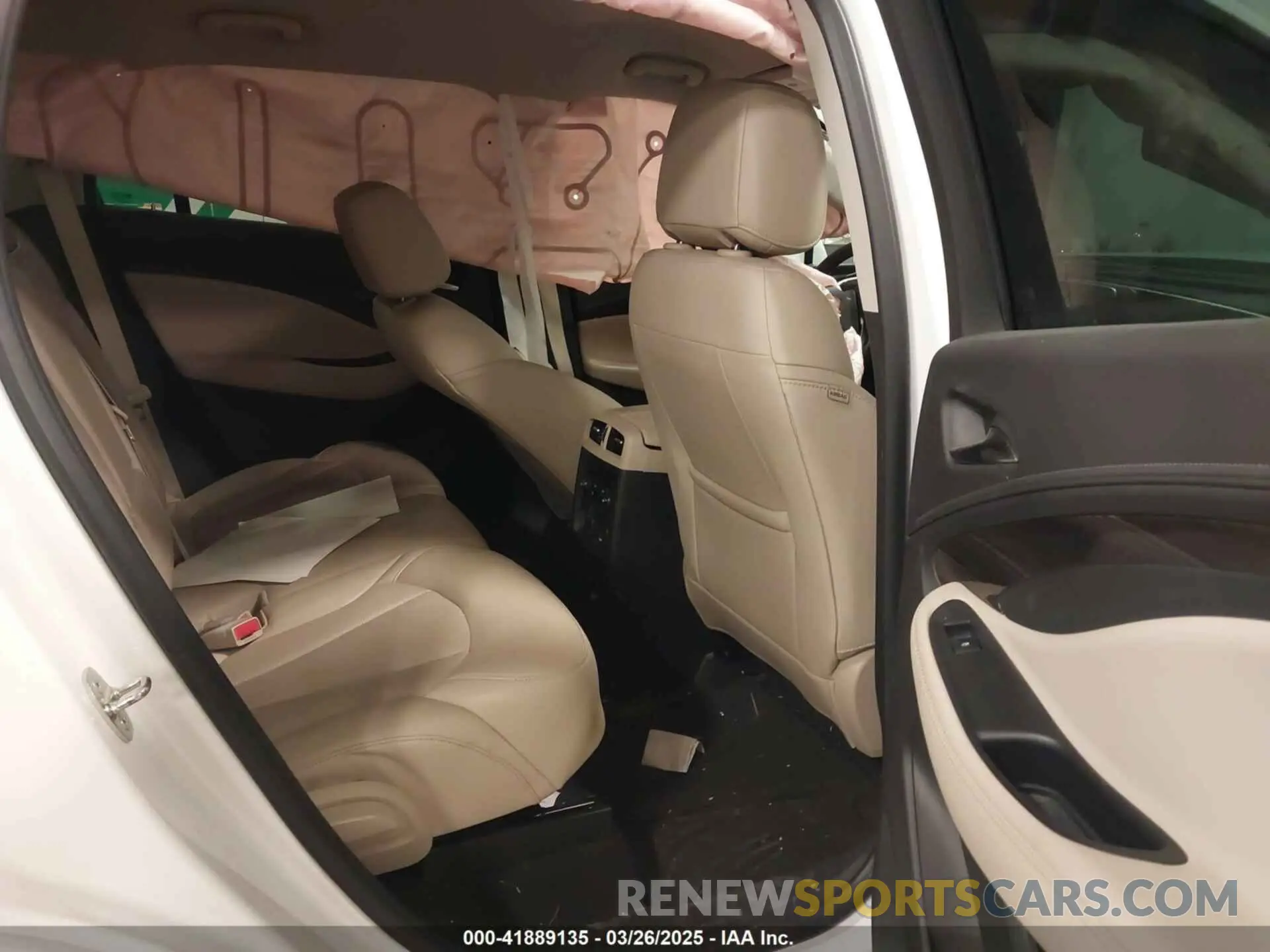 8 Photograph of a damaged car LRBFXCSA1KD033015 BUICK ENVISION 2019