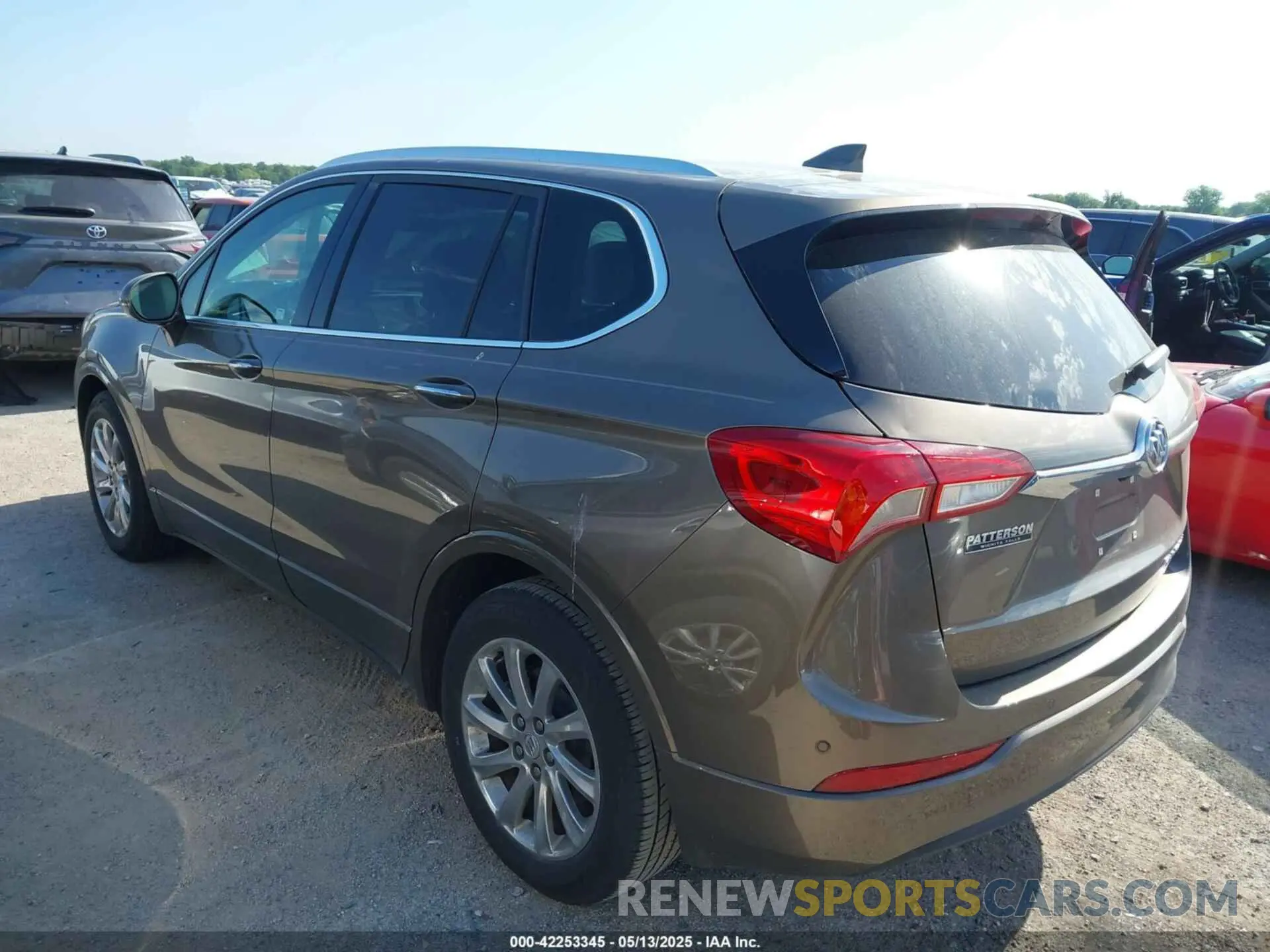 3 Photograph of a damaged car LRBFXCSA3KD026518 BUICK ENVISION 2019