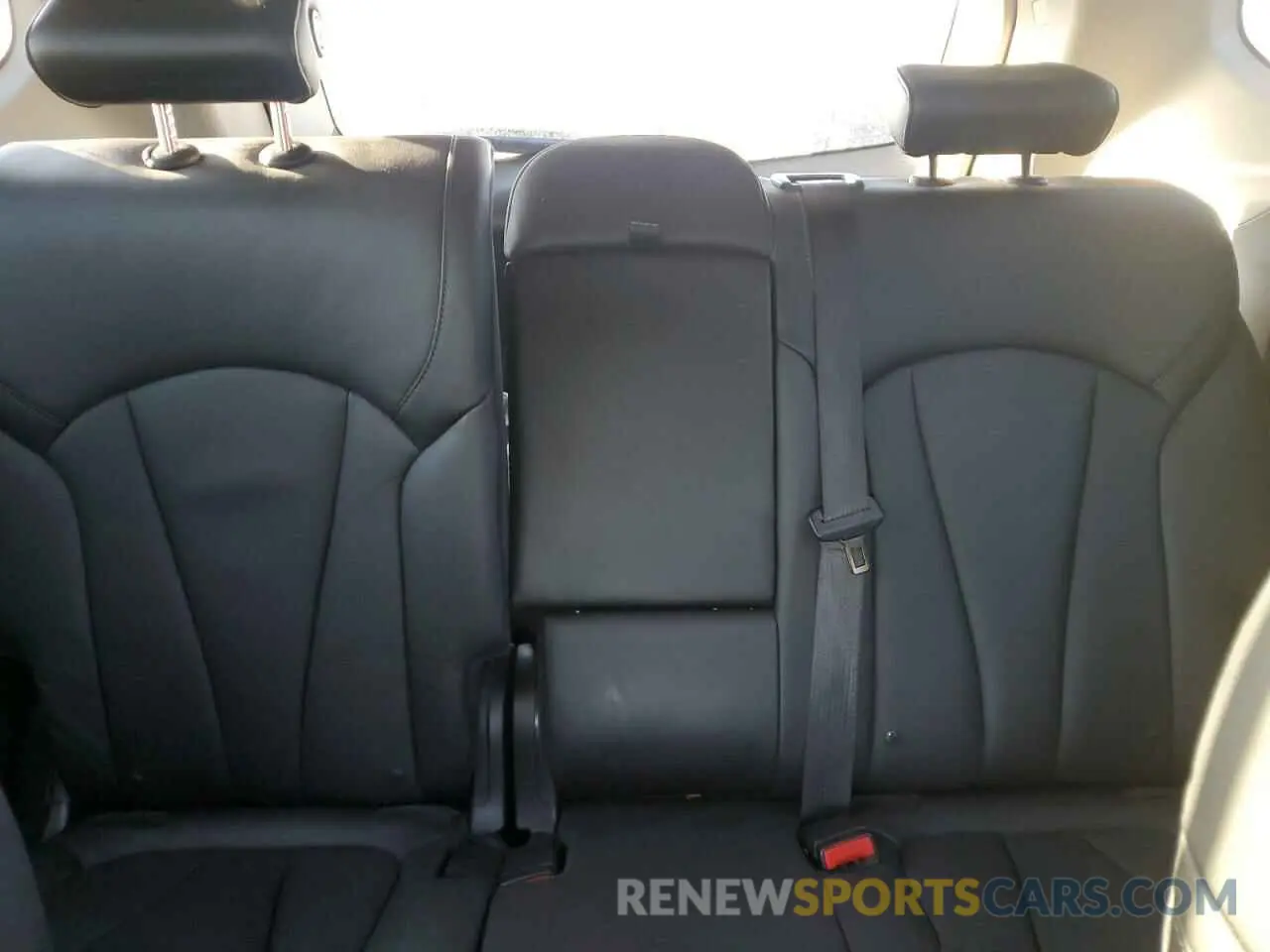 10 Photograph of a damaged car LRBFXCSA4KD002714 BUICK ENVISION 2019