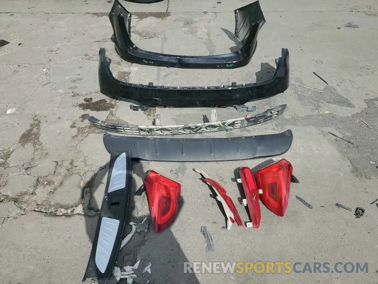 13 Photograph of a damaged car LRBFXCSA4KD007346 BUICK ENVISION 2019
