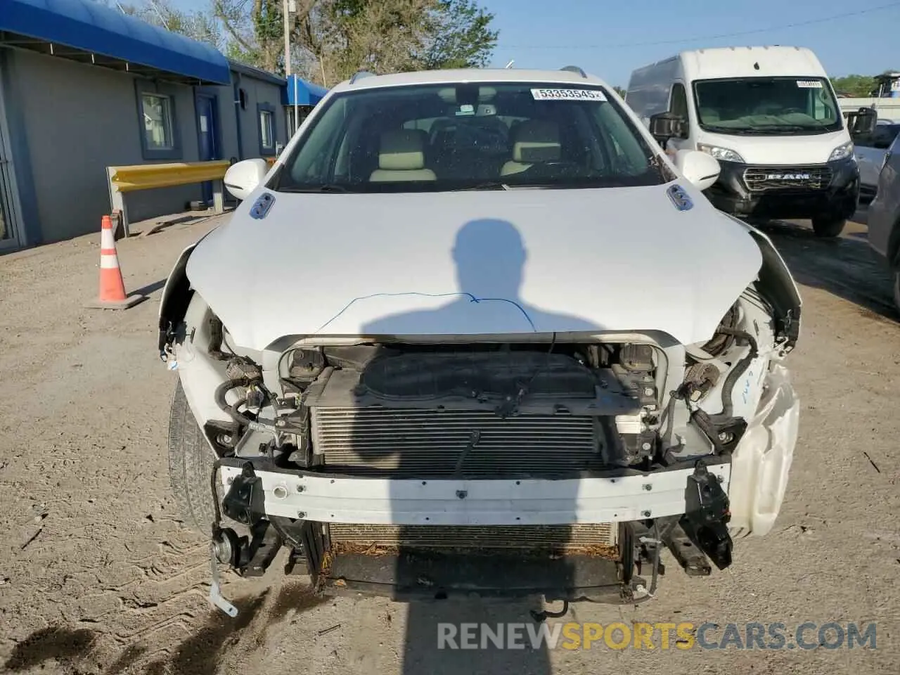 5 Photograph of a damaged car LRBFXCSA5KD006223 BUICK ENVISION 2019