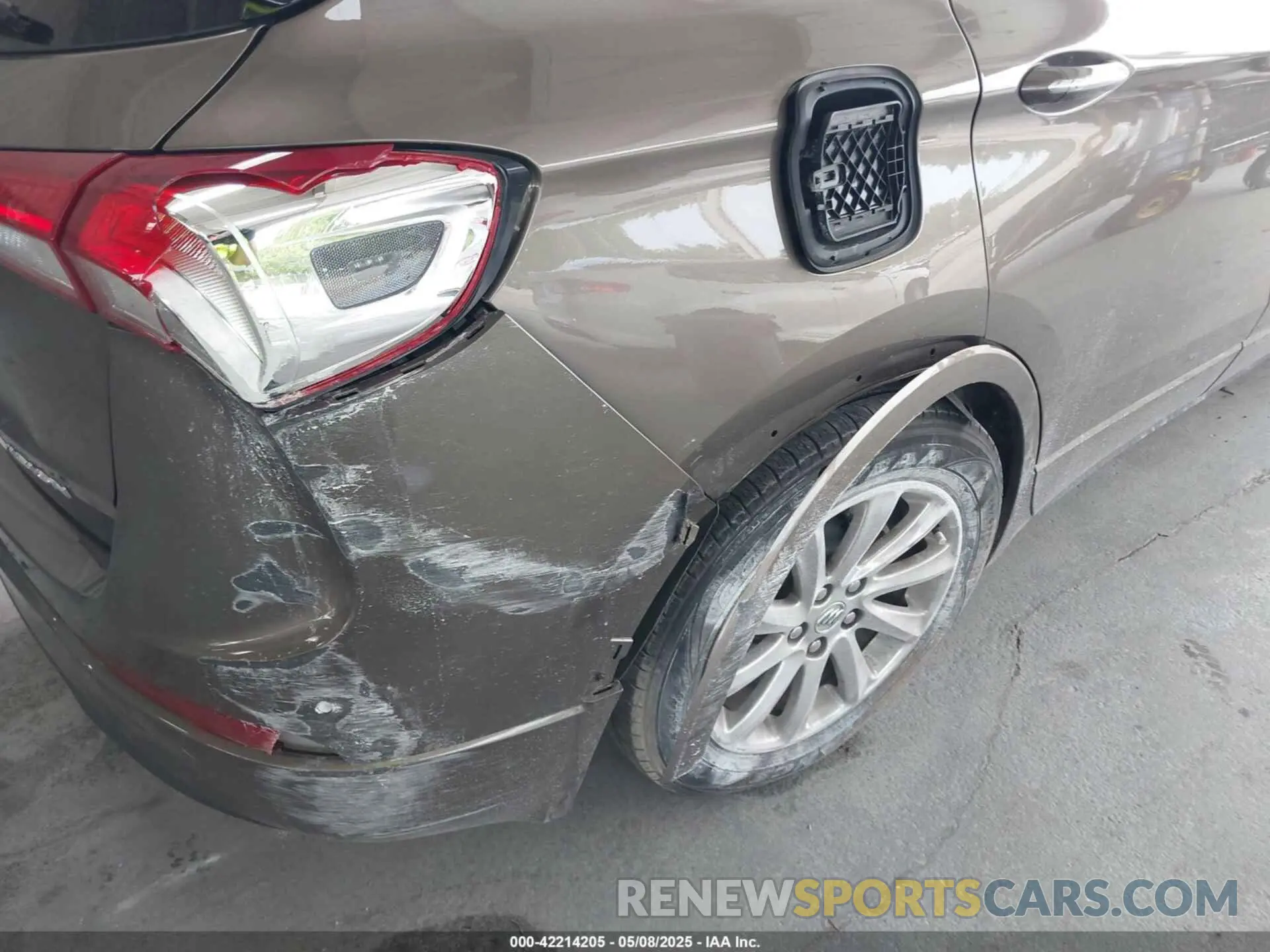 6 Photograph of a damaged car LRBFXCSA6KD015268 BUICK ENVISION 2019