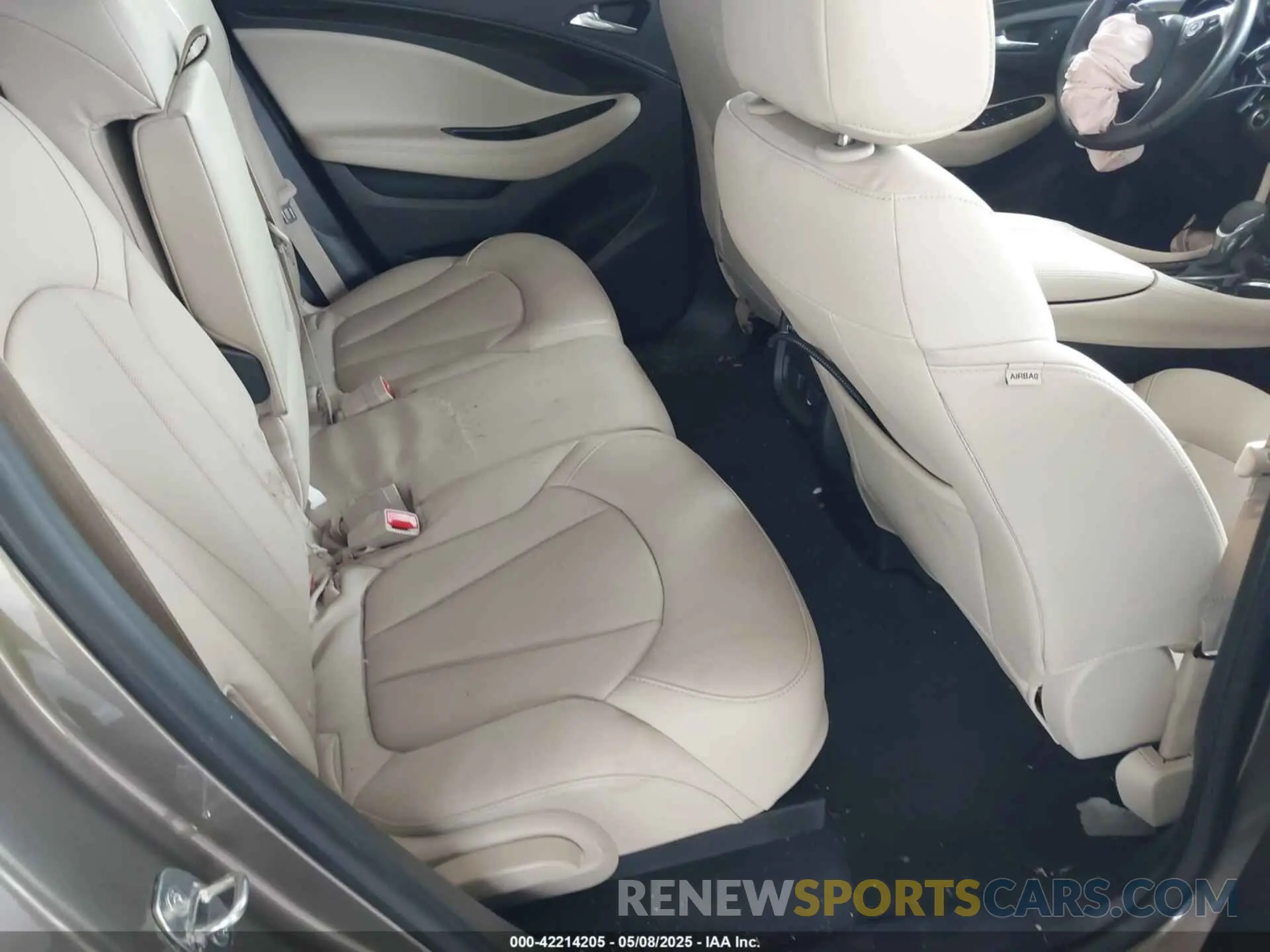 8 Photograph of a damaged car LRBFXCSA6KD015268 BUICK ENVISION 2019