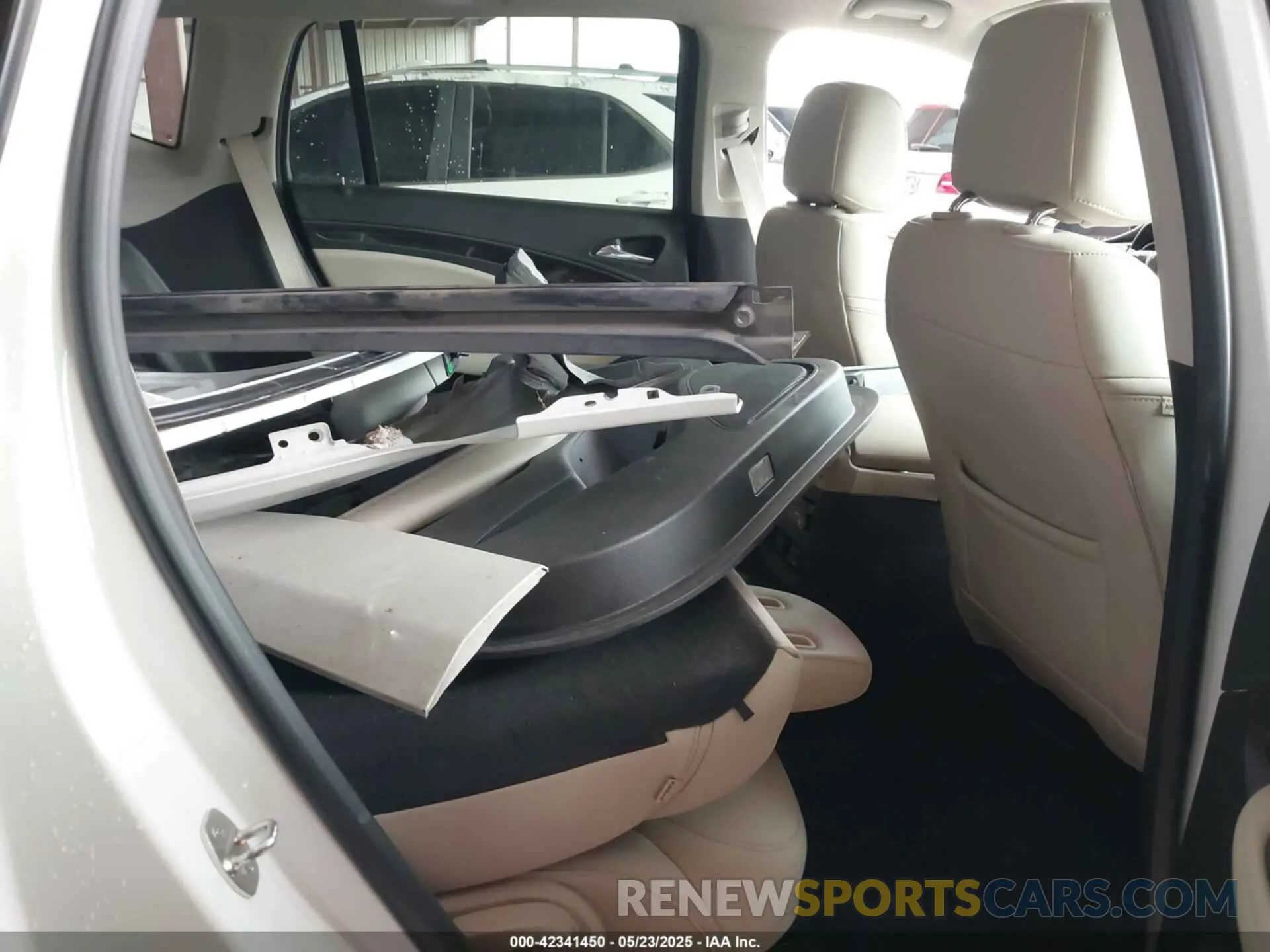 8 Photograph of a damaged car LRBFXCSA6KD128461 BUICK ENVISION 2019