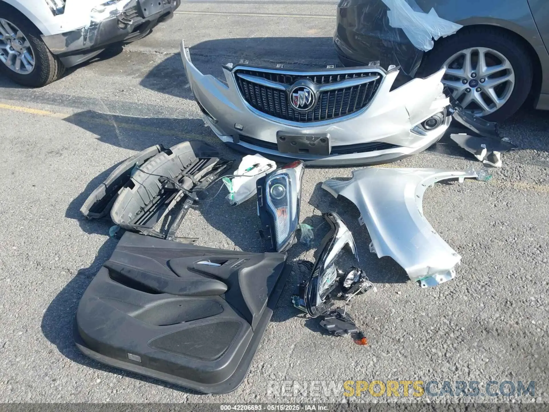 12 Photograph of a damaged car LRBFXCSA9KD001669 BUICK ENVISION 2019