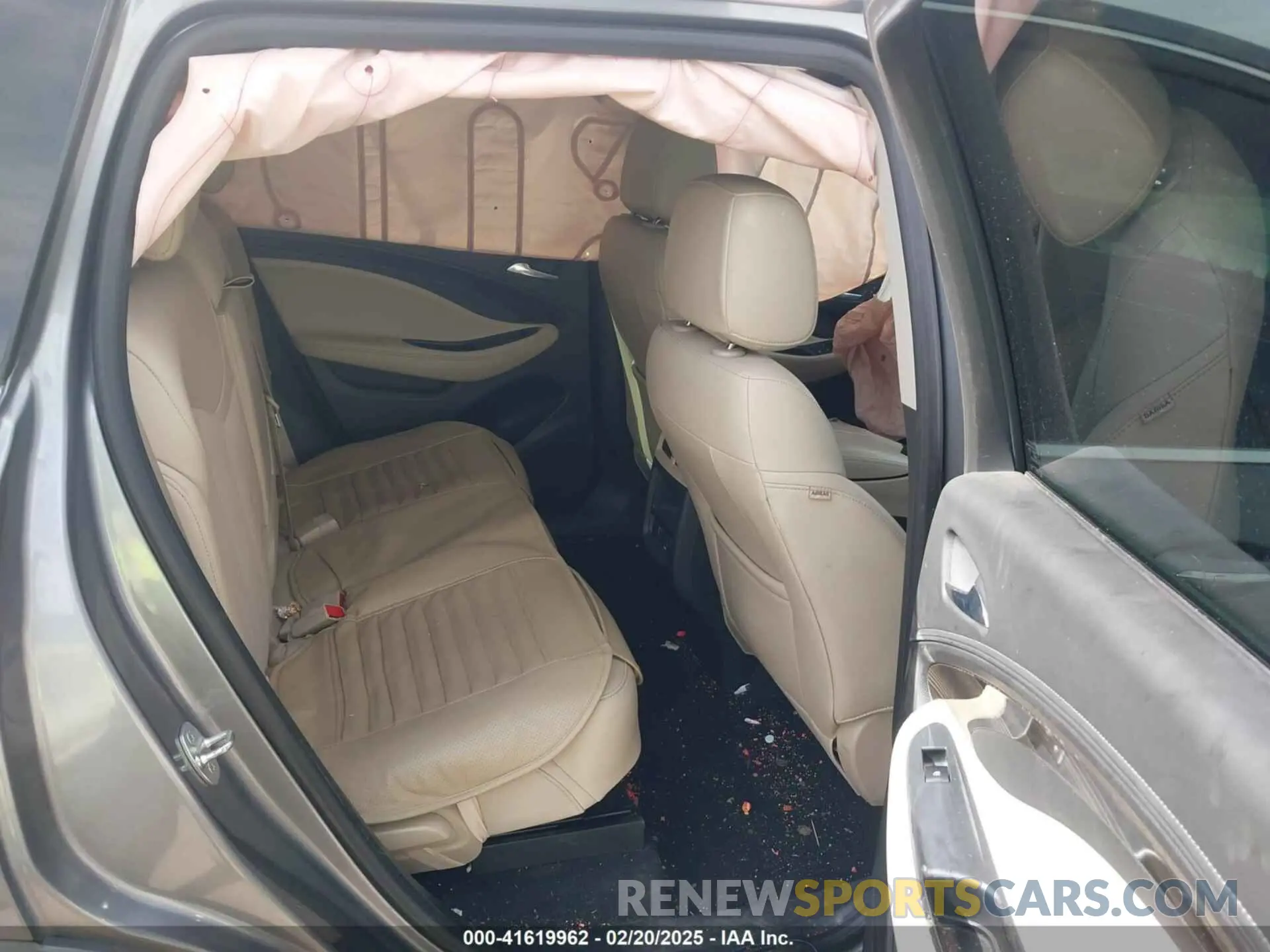 8 Photograph of a damaged car LRBFX1SA0LD225290 BUICK ENVISION 2020
