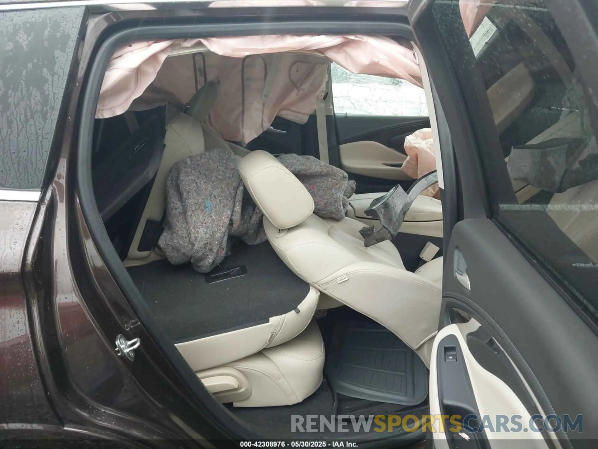 8 Photograph of a damaged car LRBFX2SA6LD167787 BUICK ENVISION 2020
