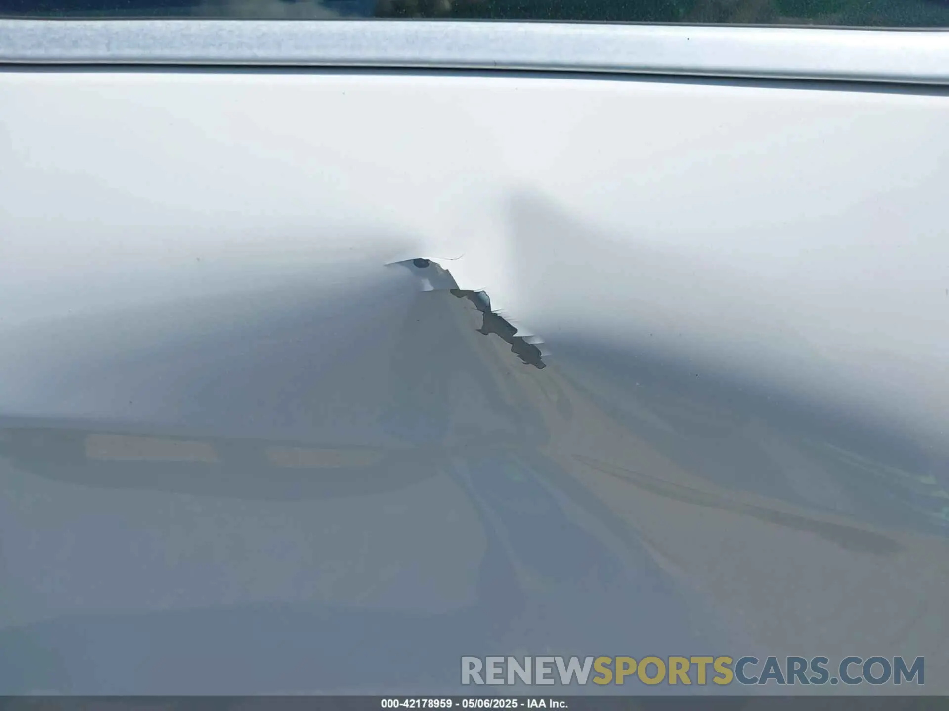 17 Photograph of a damaged car LRBFX2SA7LD079041 BUICK ENVISION 2020