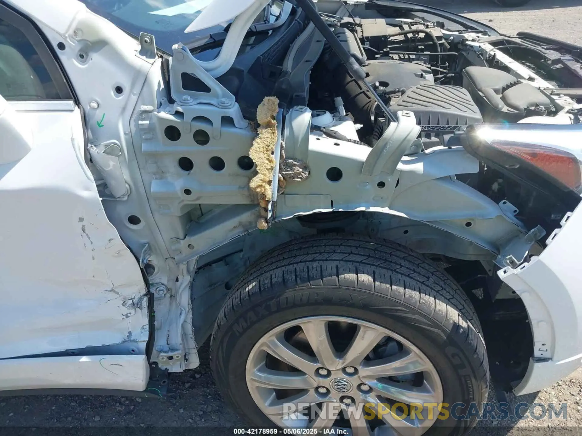 6 Photograph of a damaged car LRBFX2SA7LD079041 BUICK ENVISION 2020