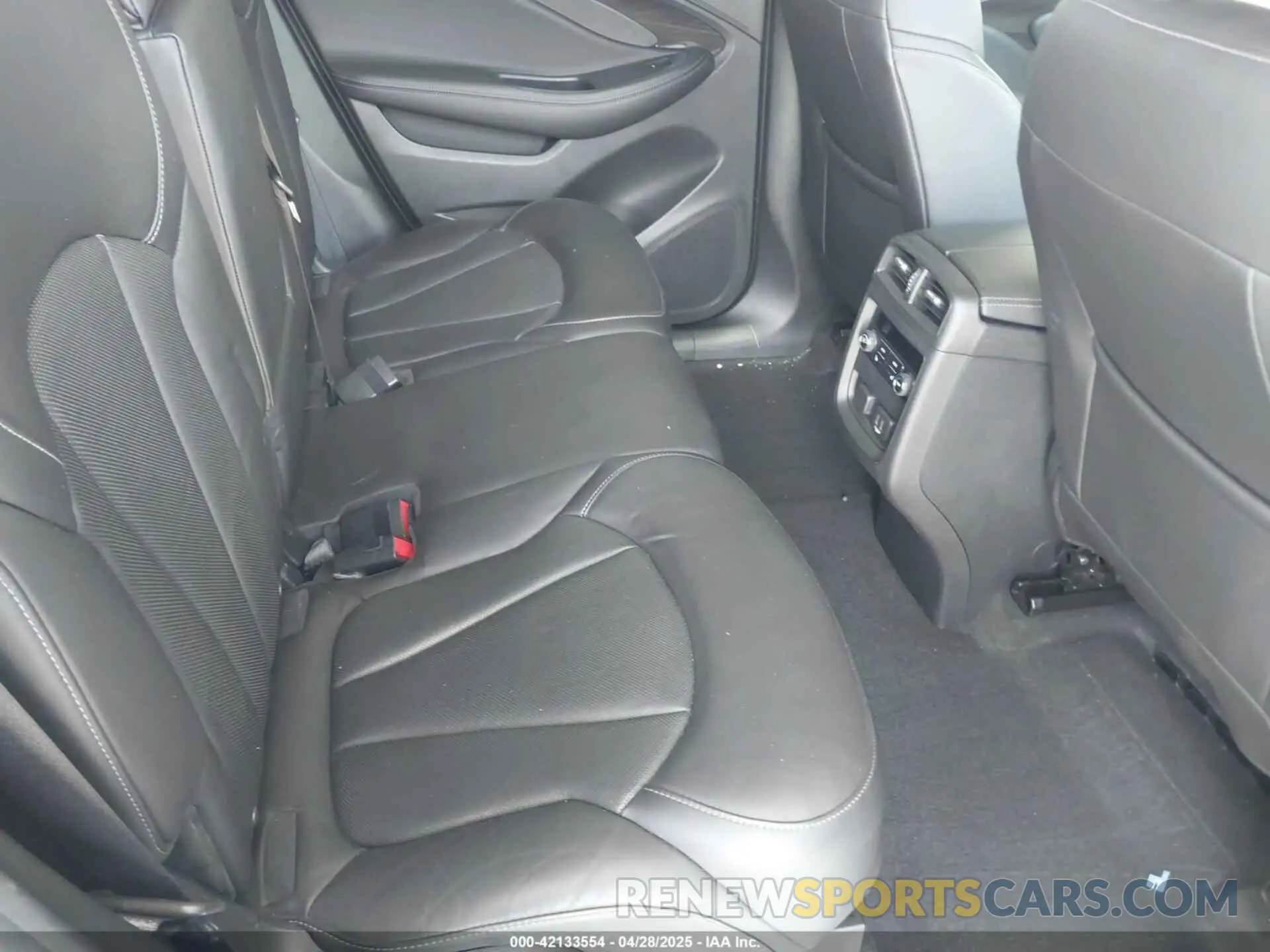 8 Photograph of a damaged car LRBFXCSA3LD015729 BUICK ENVISION 2020
