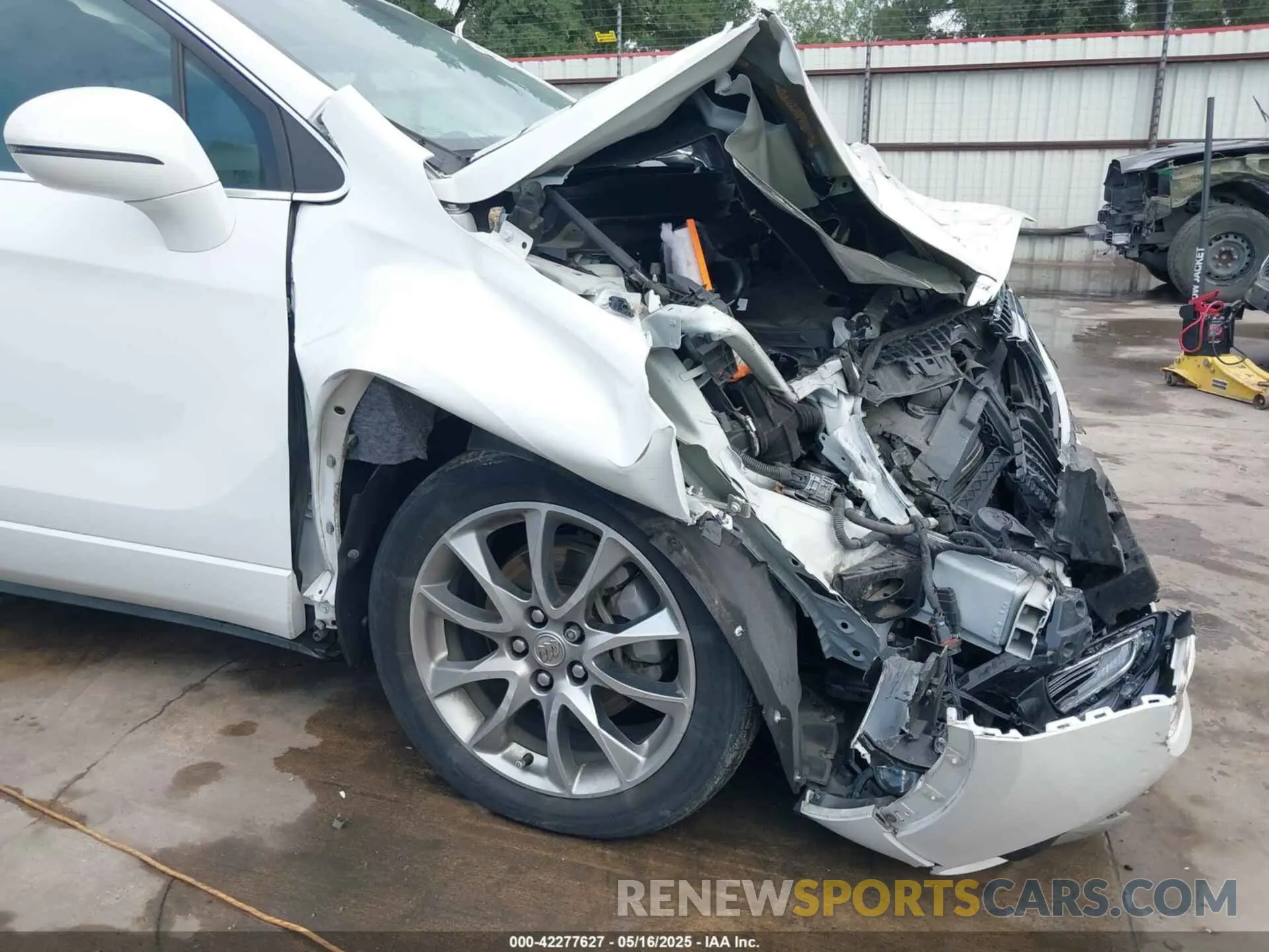 17 Photograph of a damaged car LRBFXCSA3LD114793 BUICK ENVISION 2020
