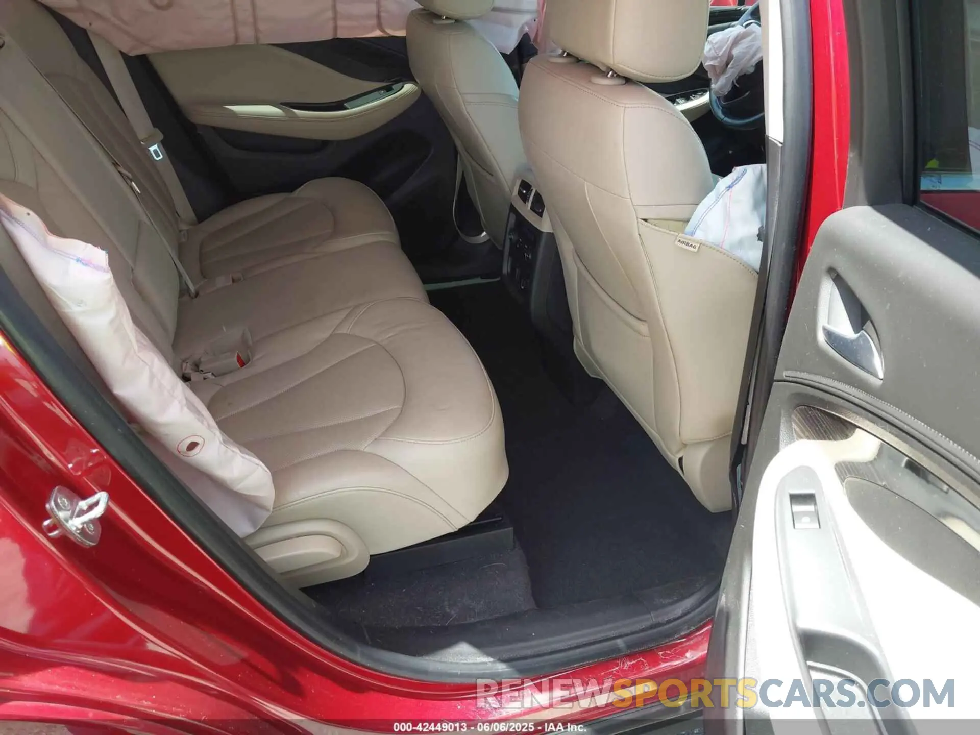 8 Photograph of a damaged car LRBFXCSA5LD030877 BUICK ENVISION 2020