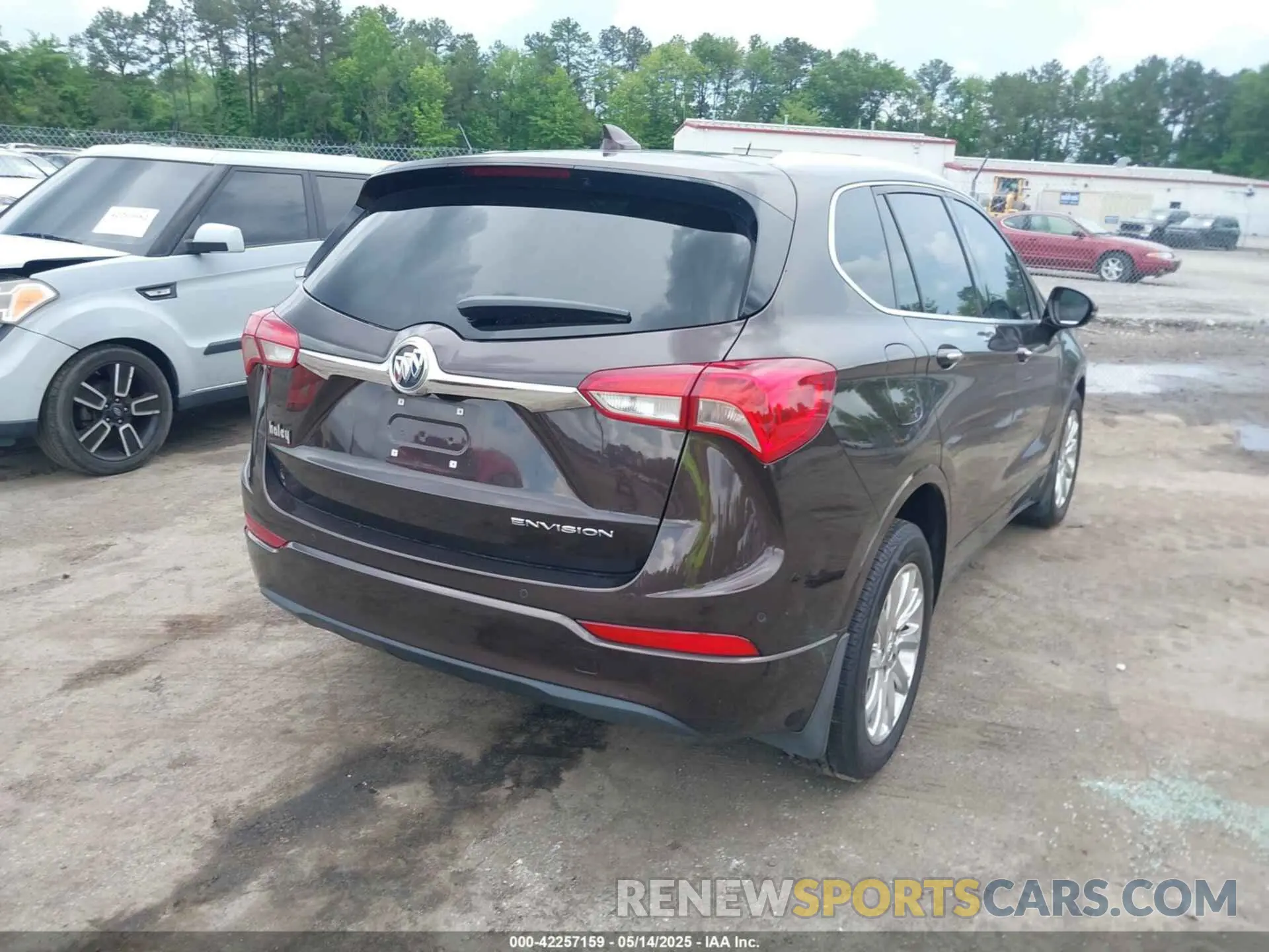 4 Photograph of a damaged car LRBFXCSA6LD032055 BUICK ENVISION 2020