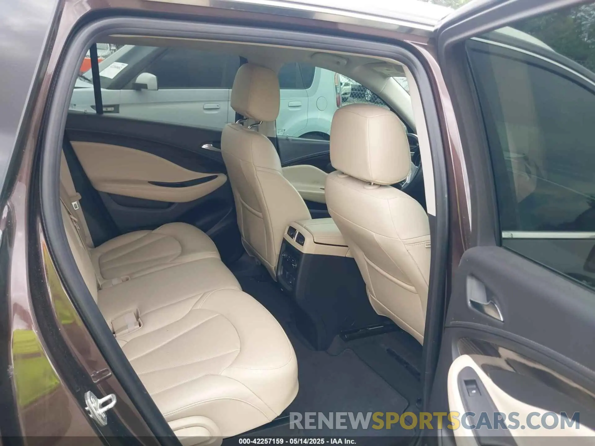 8 Photograph of a damaged car LRBFXCSA6LD032055 BUICK ENVISION 2020