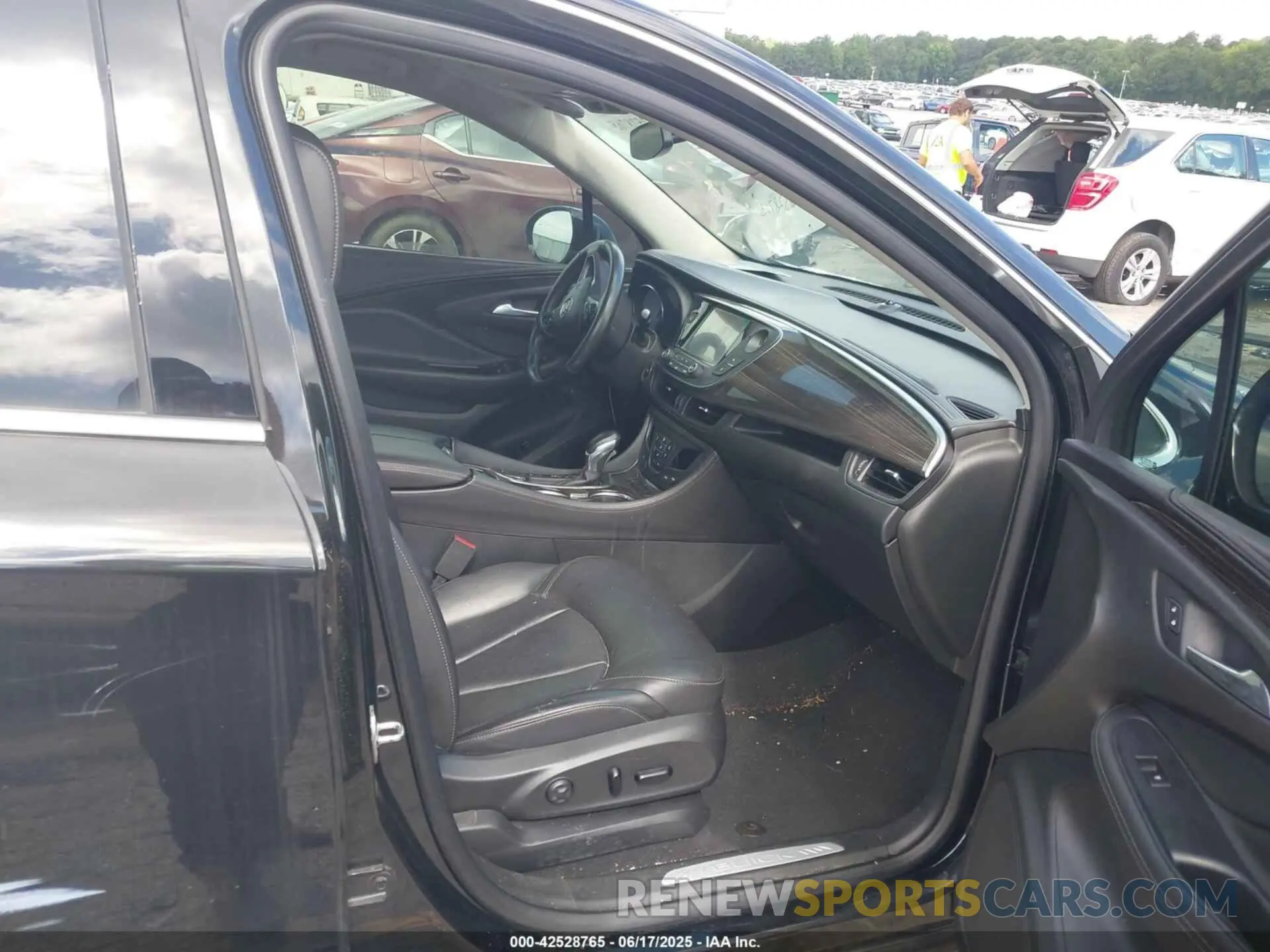 5 Photograph of a damaged car LRBFXCSA6LD101102 BUICK ENVISION 2020