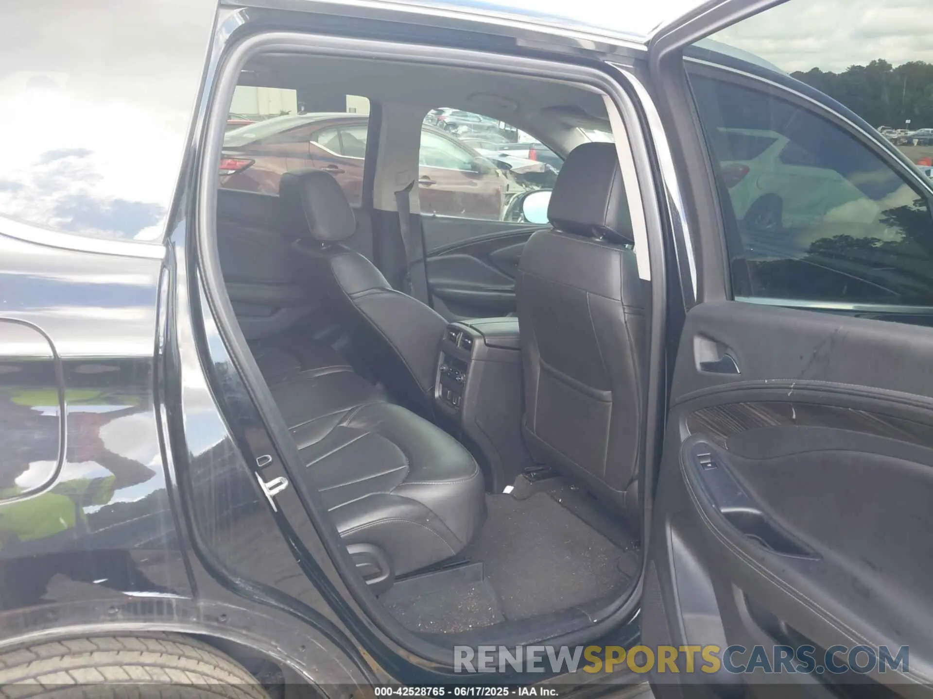 8 Photograph of a damaged car LRBFXCSA6LD101102 BUICK ENVISION 2020