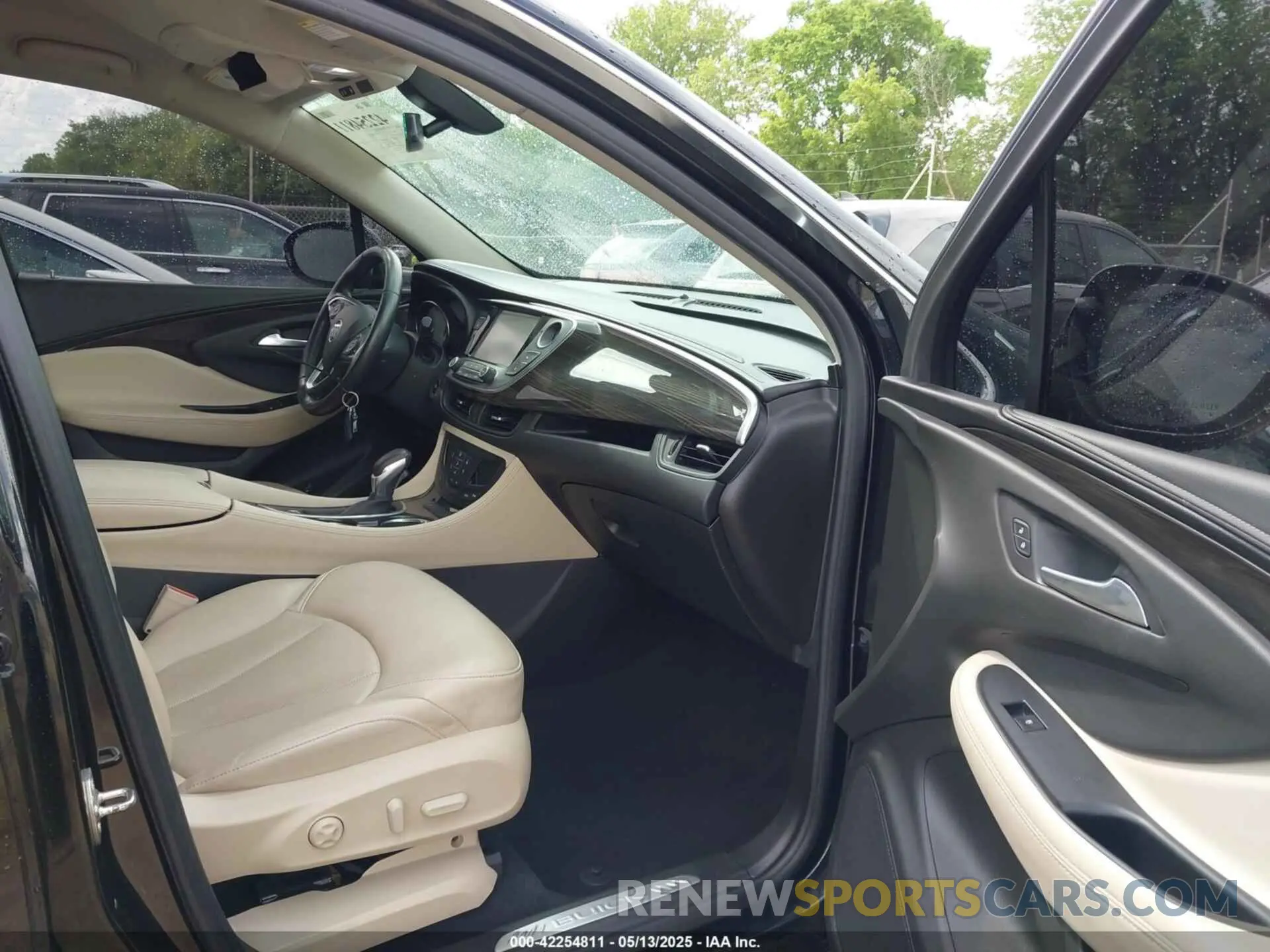 5 Photograph of a damaged car LRBFXCSA6LD165317 BUICK ENVISION 2020