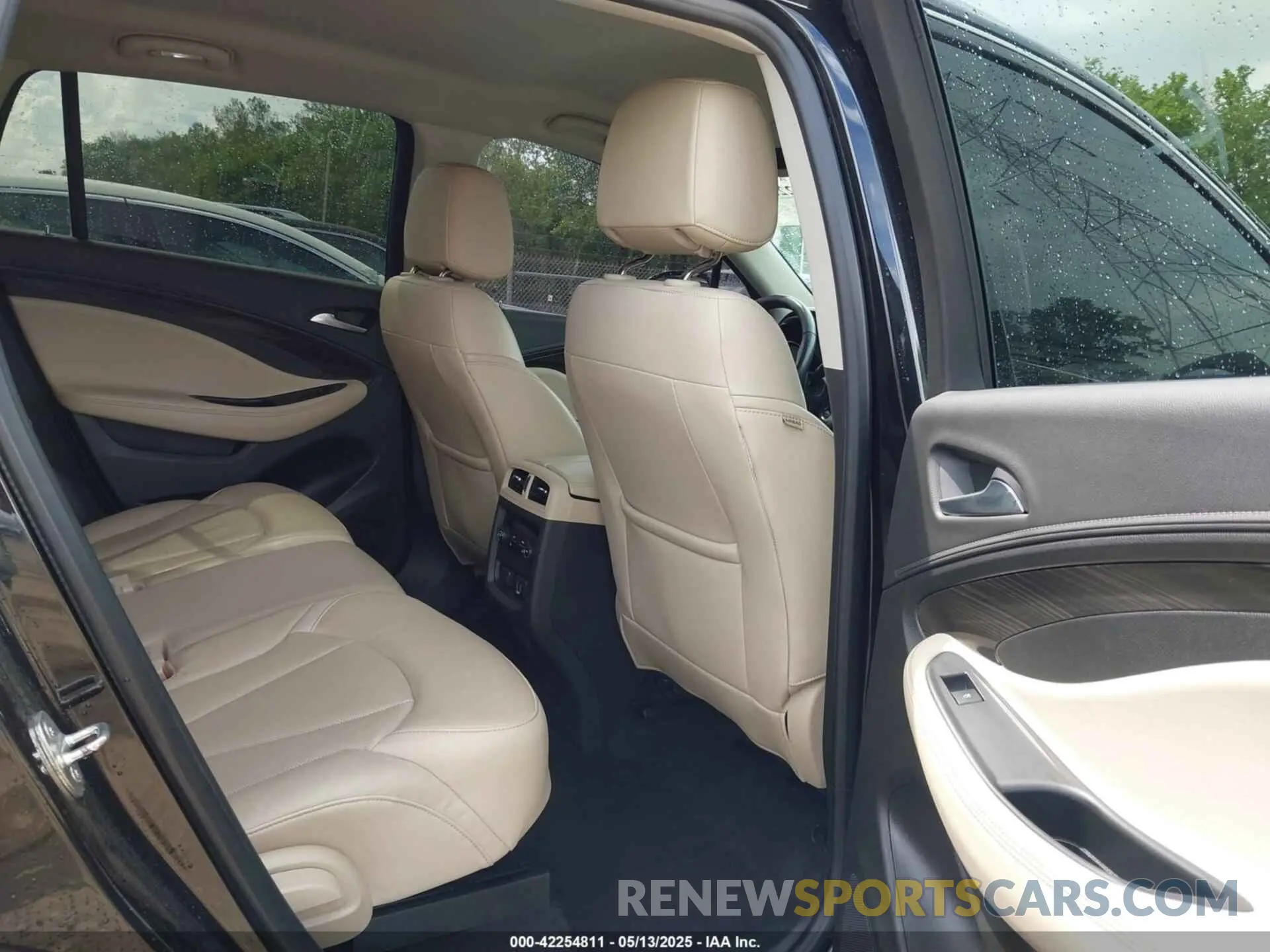 8 Photograph of a damaged car LRBFXCSA6LD165317 BUICK ENVISION 2020