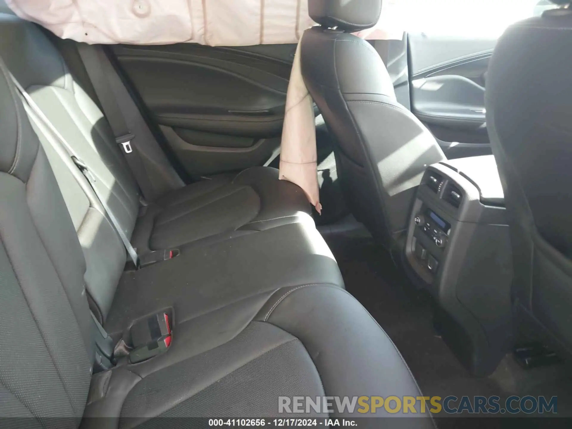 8 Photograph of a damaged car LRBFXCSA7LD014163 BUICK ENVISION 2020