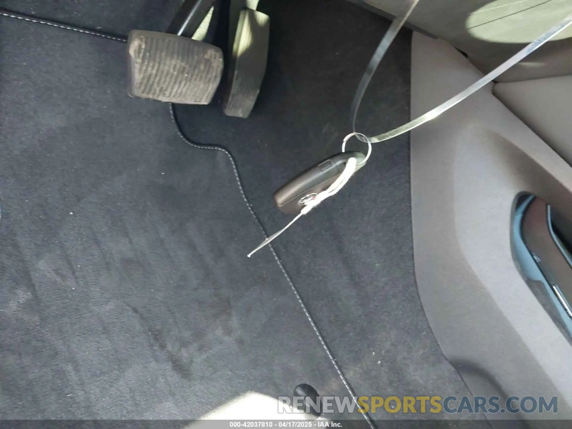 11 Photograph of a damaged car LRBAZLR44MD073502 BUICK ENVISION 2021