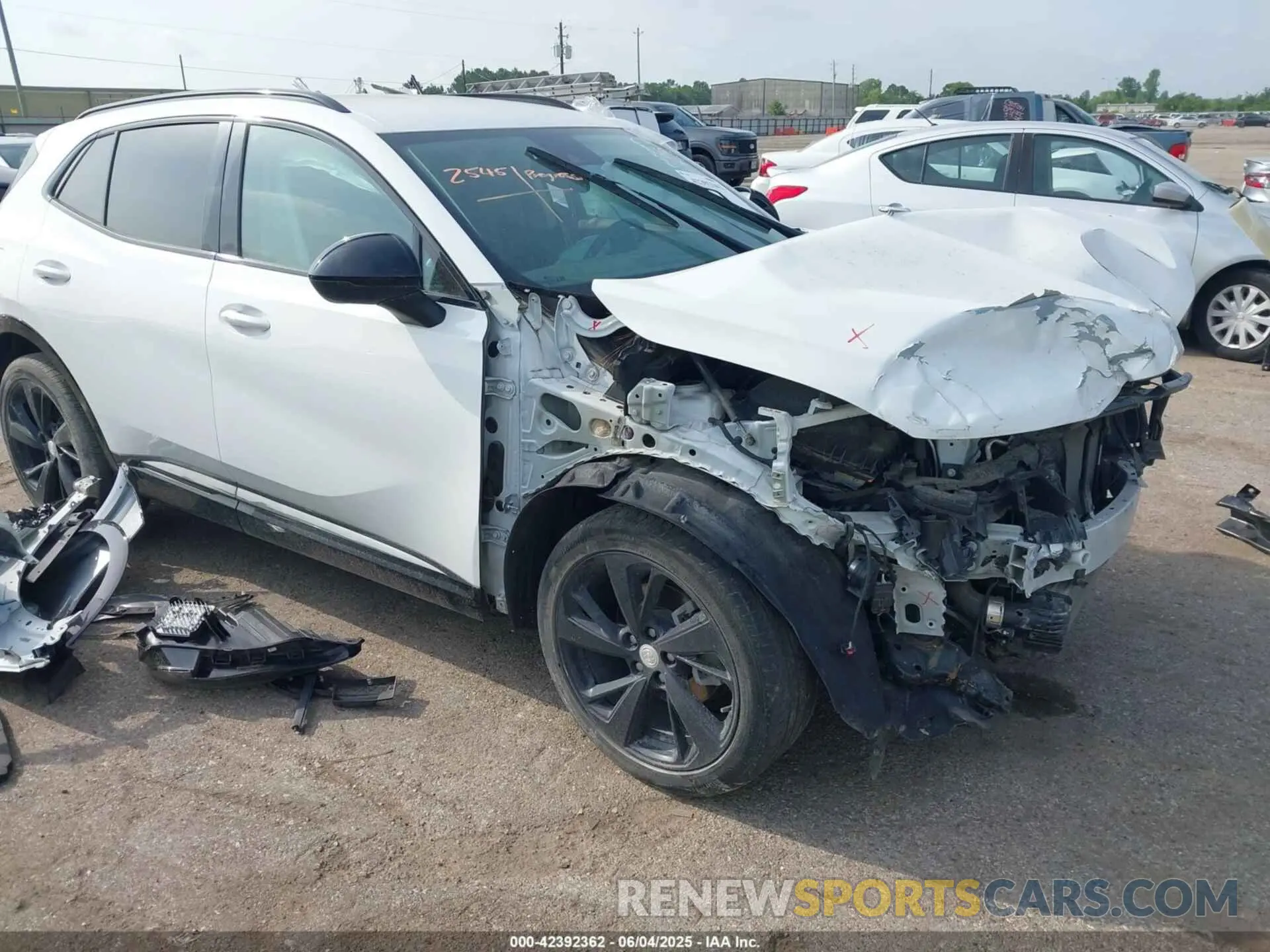 1 Photograph of a damaged car LRBAZLR4XMD167108 BUICK ENVISION 2021