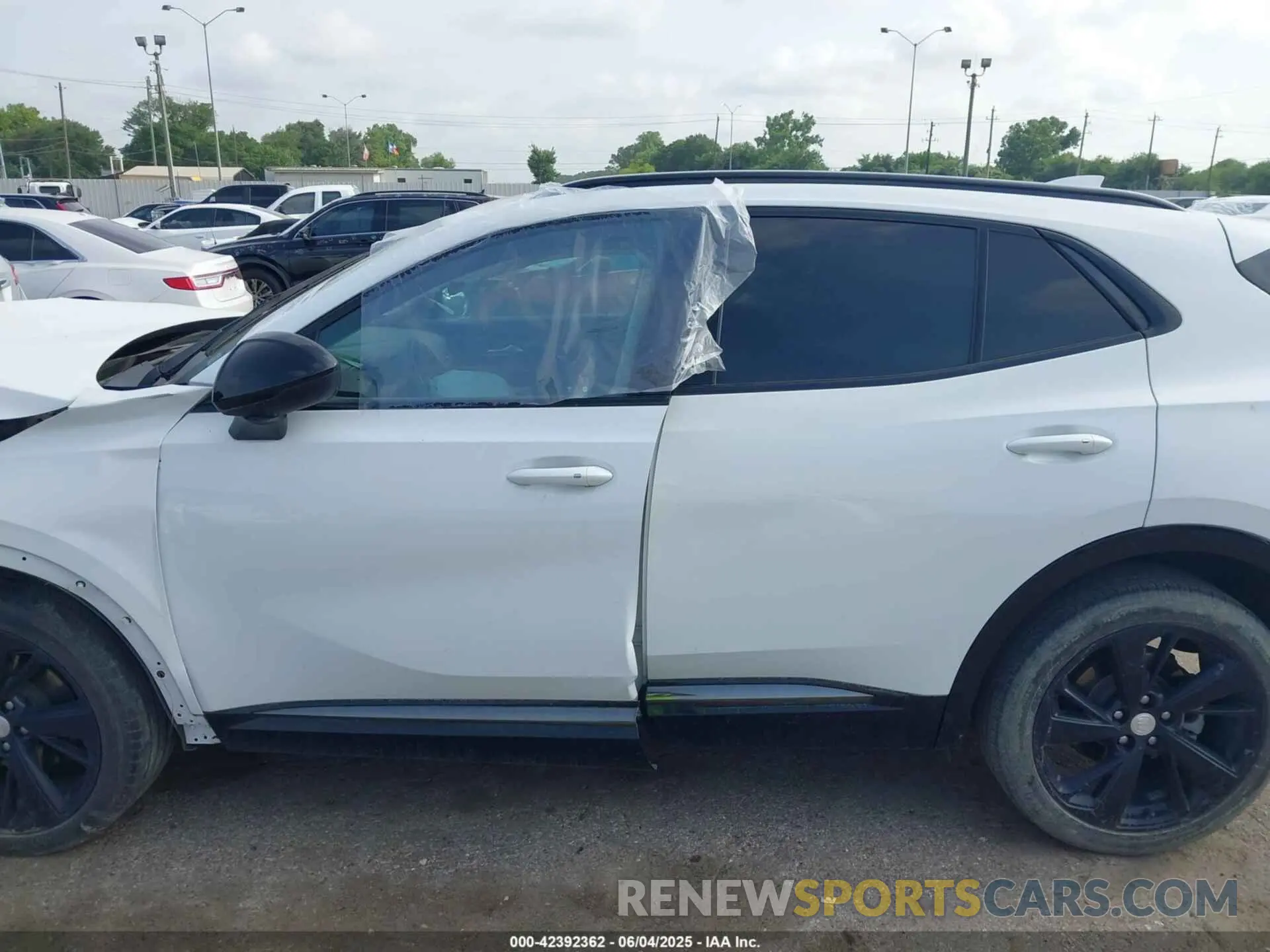 13 Photograph of a damaged car LRBAZLR4XMD167108 BUICK ENVISION 2021