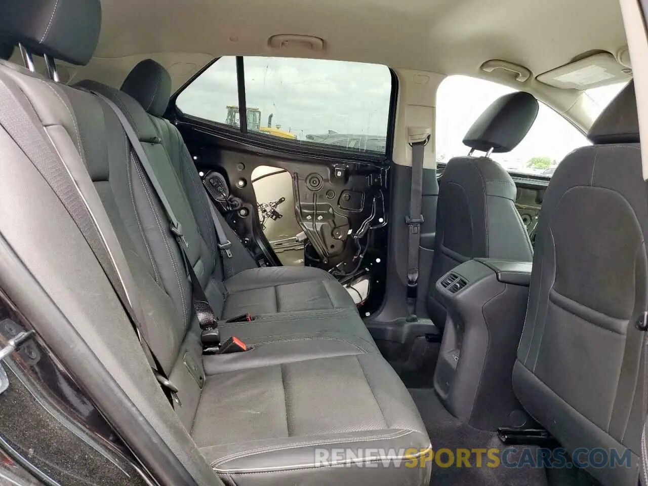 11 Photograph of a damaged car LRBFZNR40MD137780 BUICK ENVISION 2021