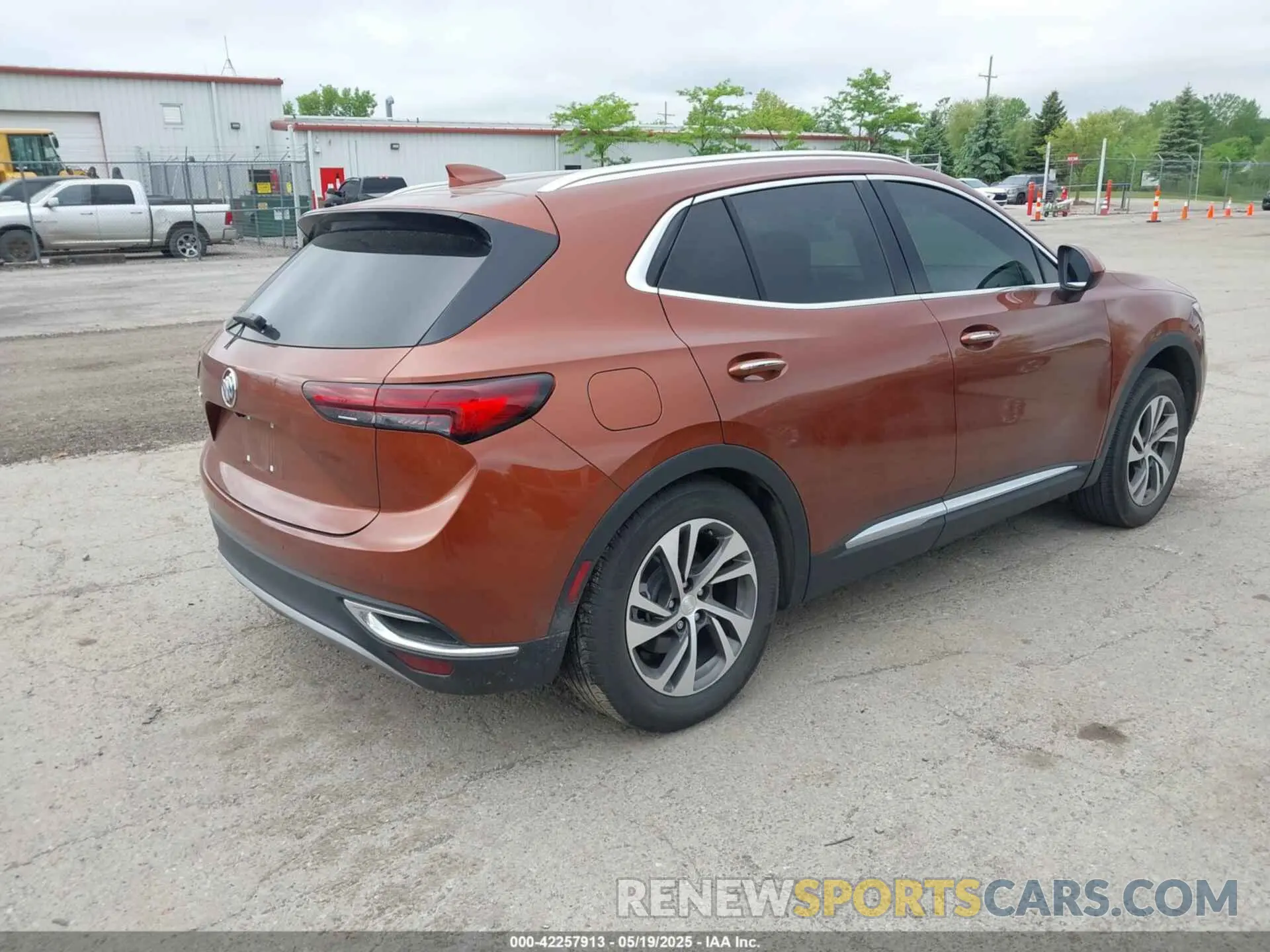 4 Photograph of a damaged car LRBFZNR43MD108709 BUICK ENVISION 2021