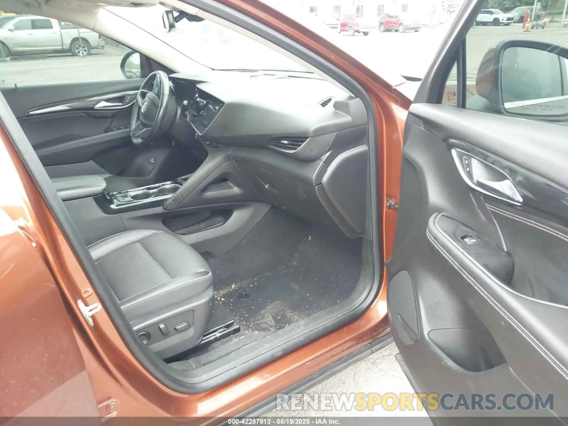 5 Photograph of a damaged car LRBFZNR43MD108709 BUICK ENVISION 2021