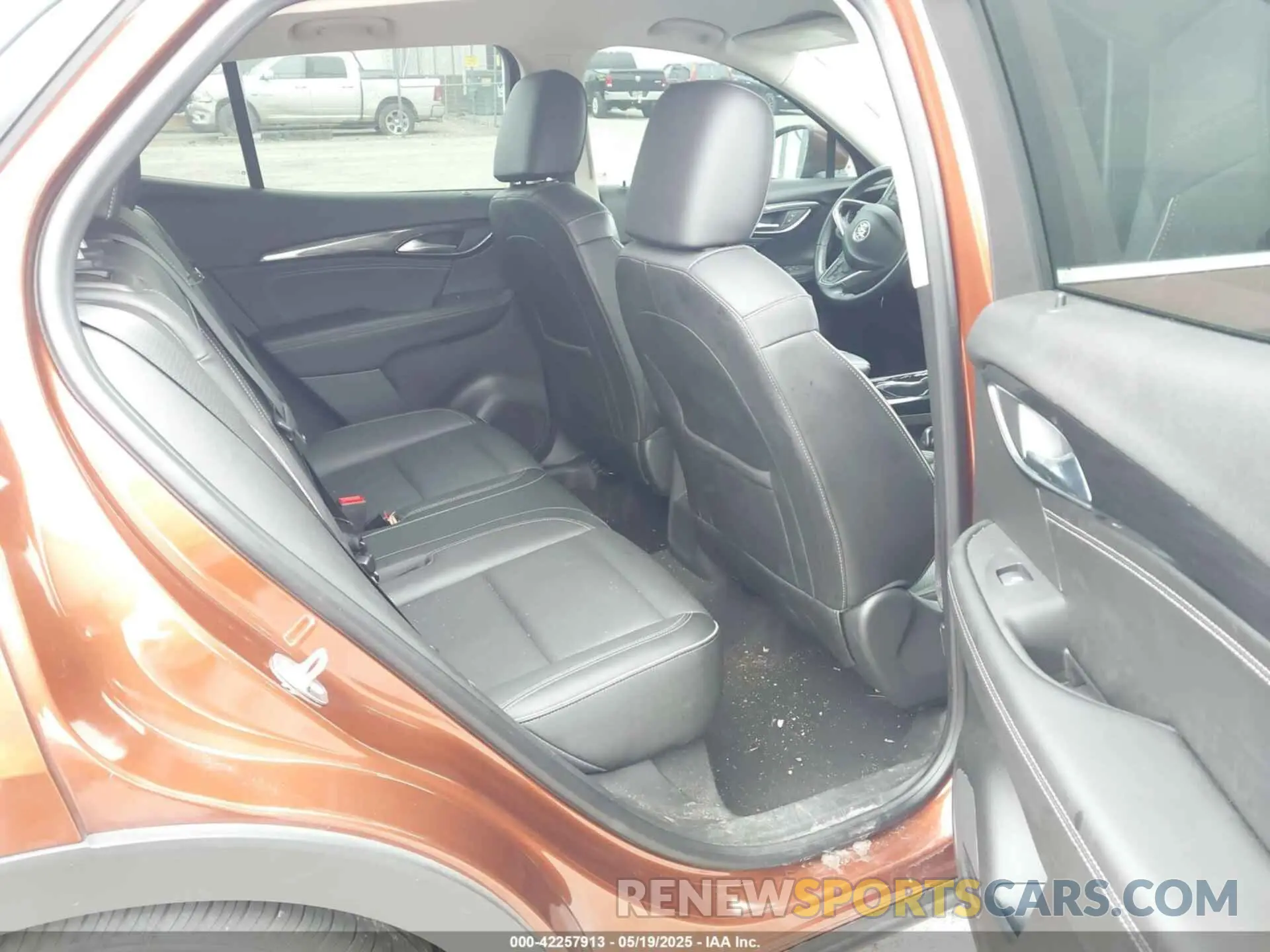 8 Photograph of a damaged car LRBFZNR43MD108709 BUICK ENVISION 2021