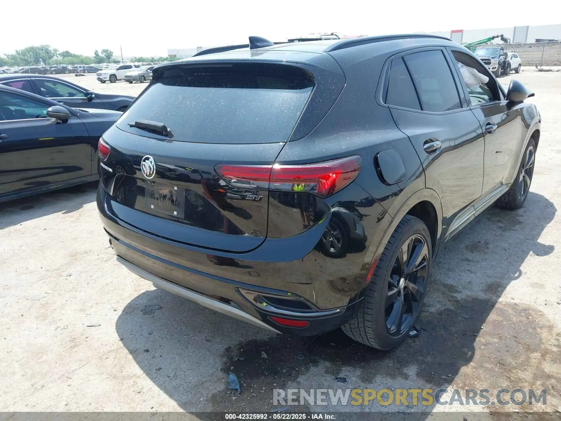 4 Photograph of a damaged car LRBFZNR43MD109987 BUICK ENVISION 2021