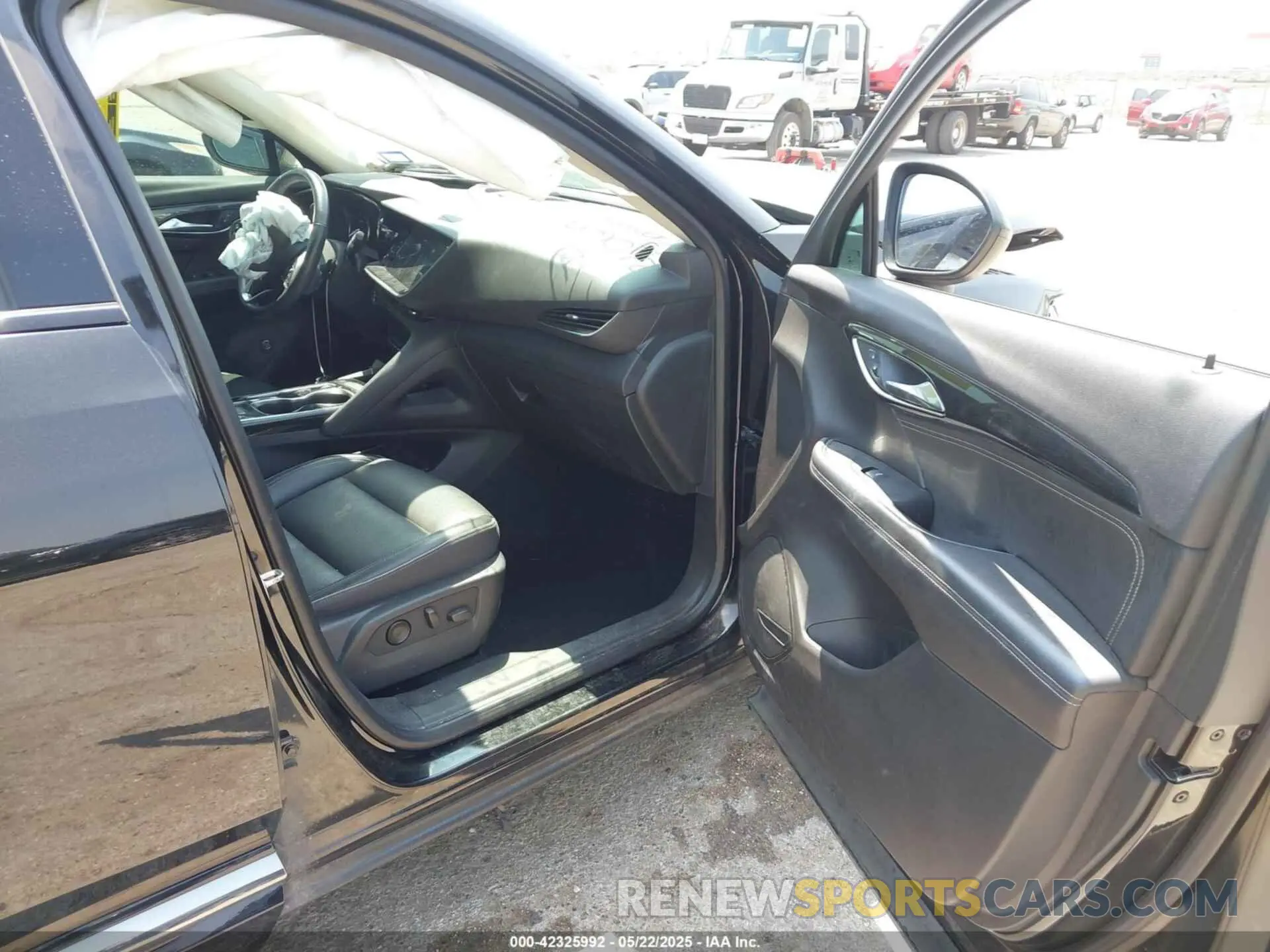 5 Photograph of a damaged car LRBFZNR43MD109987 BUICK ENVISION 2021