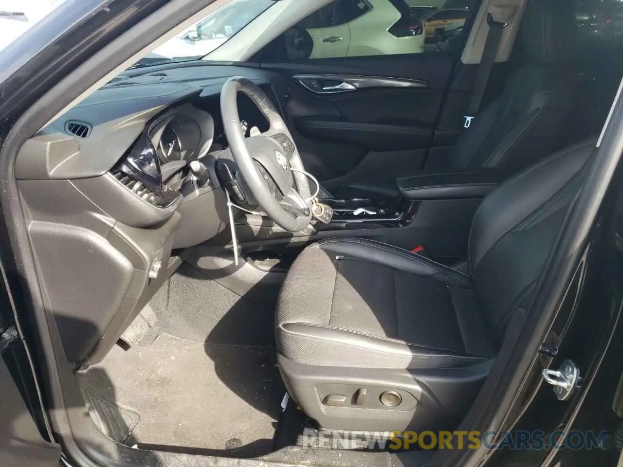 7 Photograph of a damaged car LRBFZNR46MD083062 BUICK ENVISION 2021