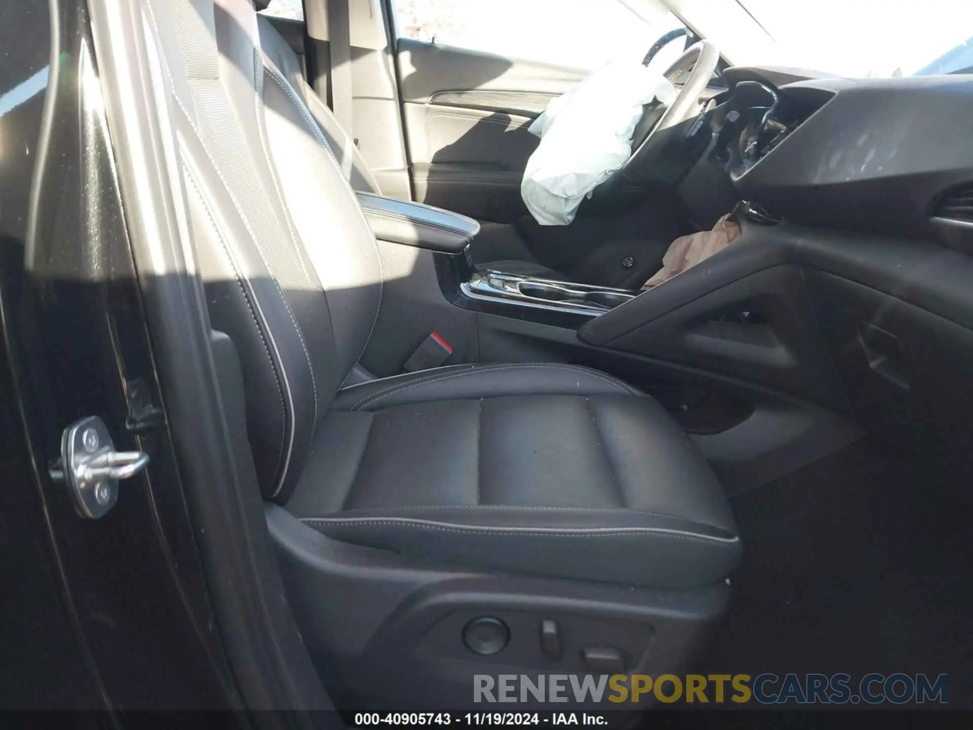 5 Photograph of a damaged car LRBFZPR49MD083598 BUICK ENVISION 2021