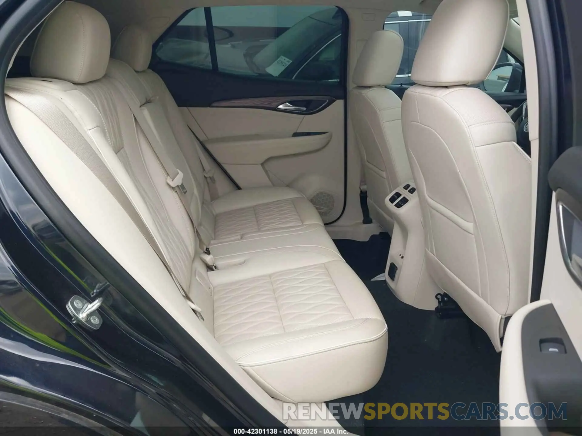 8 Photograph of a damaged car LRBFZRR44MD164732 BUICK ENVISION 2021