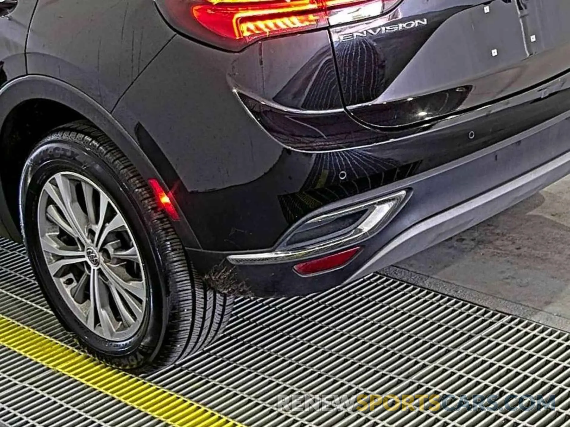 27 Photograph of a damaged car LRBAZLR42ND031587 BUICK ENVISION 2022