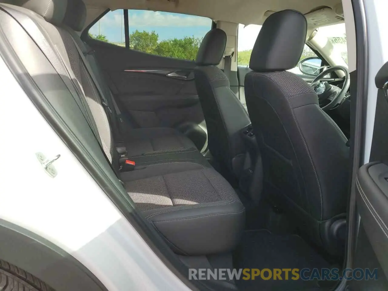 11 Photograph of a damaged car LRBAZLR46ND009866 BUICK ENVISION 2022