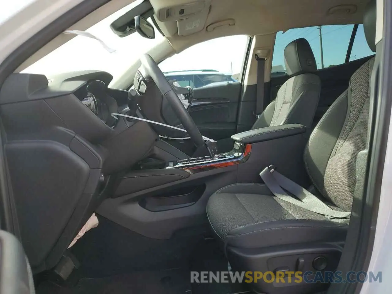 7 Photograph of a damaged car LRBAZLR46ND009866 BUICK ENVISION 2022