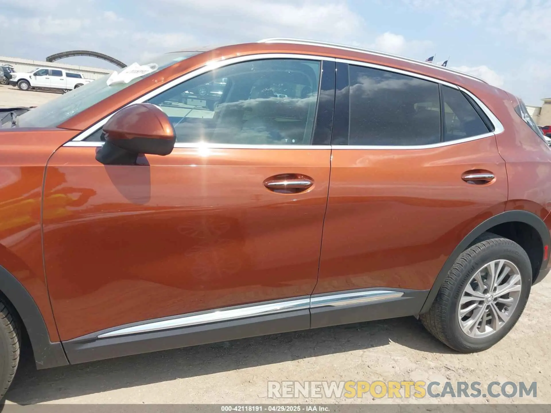 14 Photograph of a damaged car LRBAZLR46ND064723 BUICK ENVISION 2022